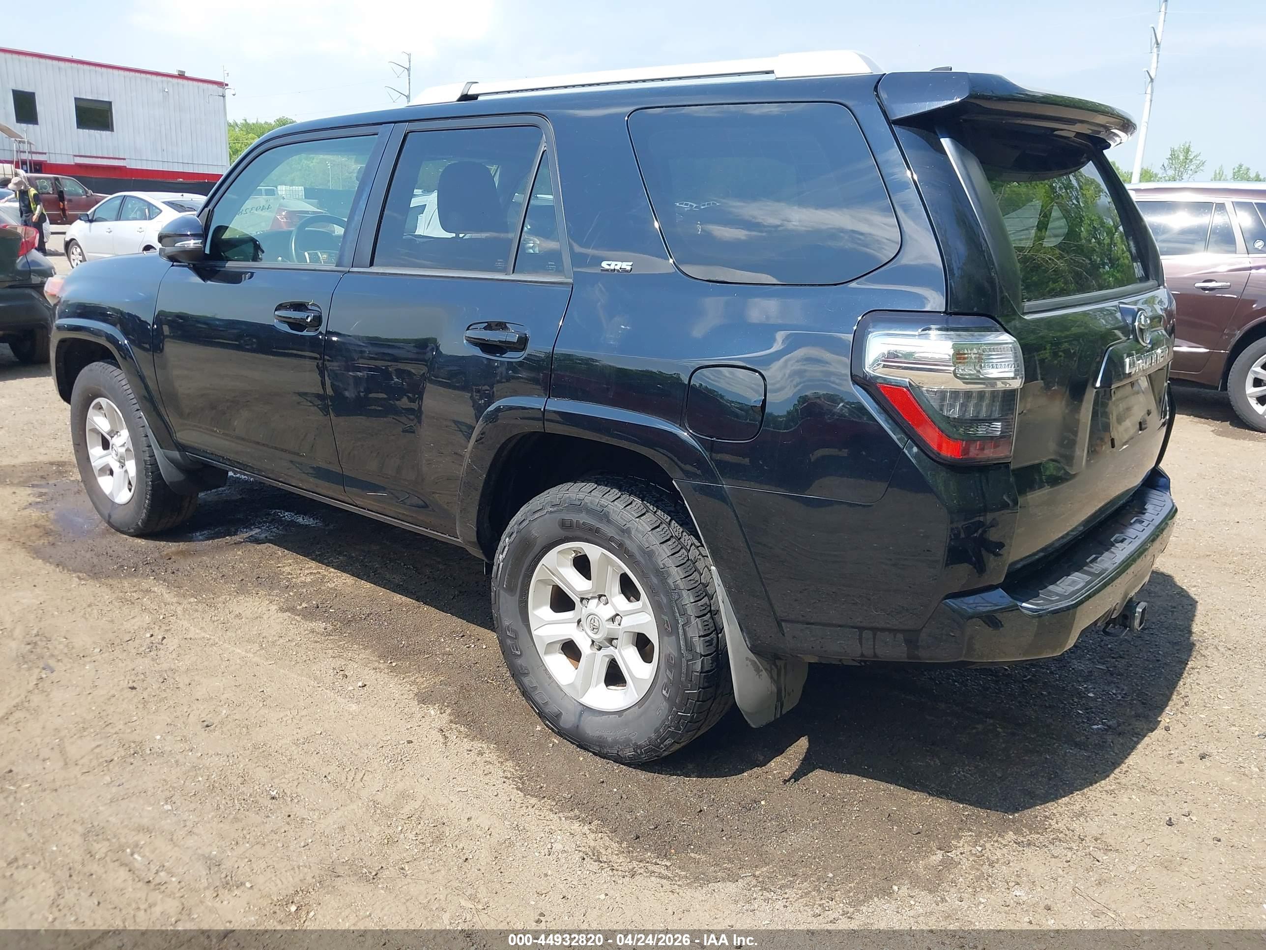 TOYOTA 4RUNNER image 3