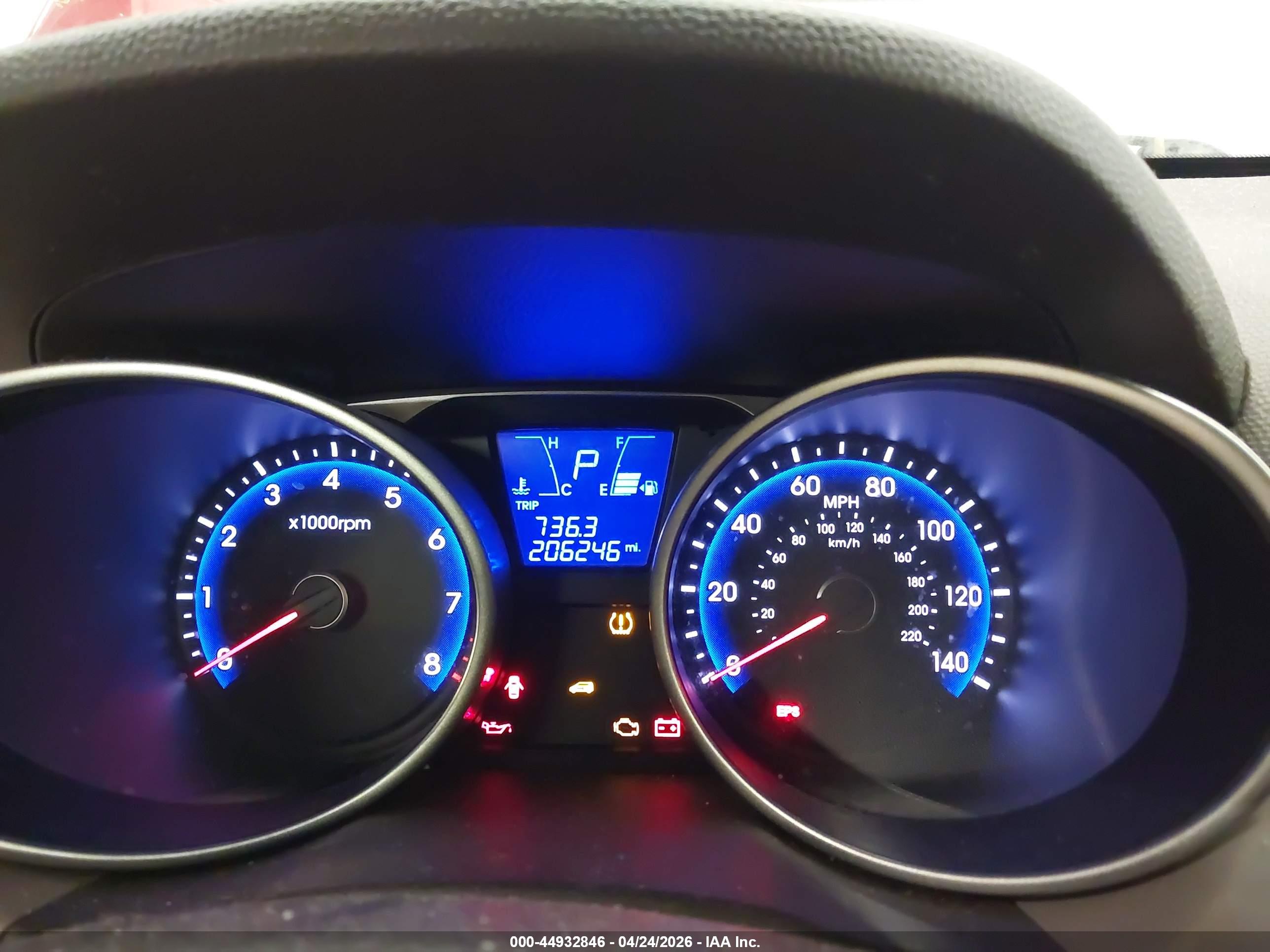 HYUNDAI TUCSON image 7