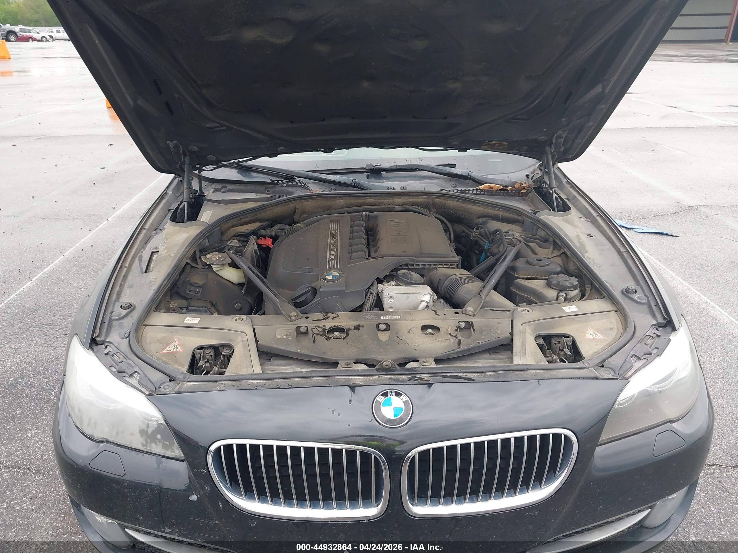 BMW 535I image 10
