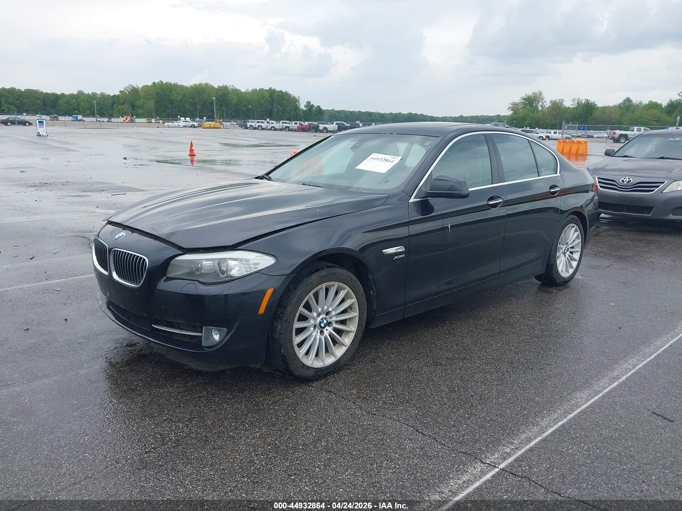 BMW 535I image 2