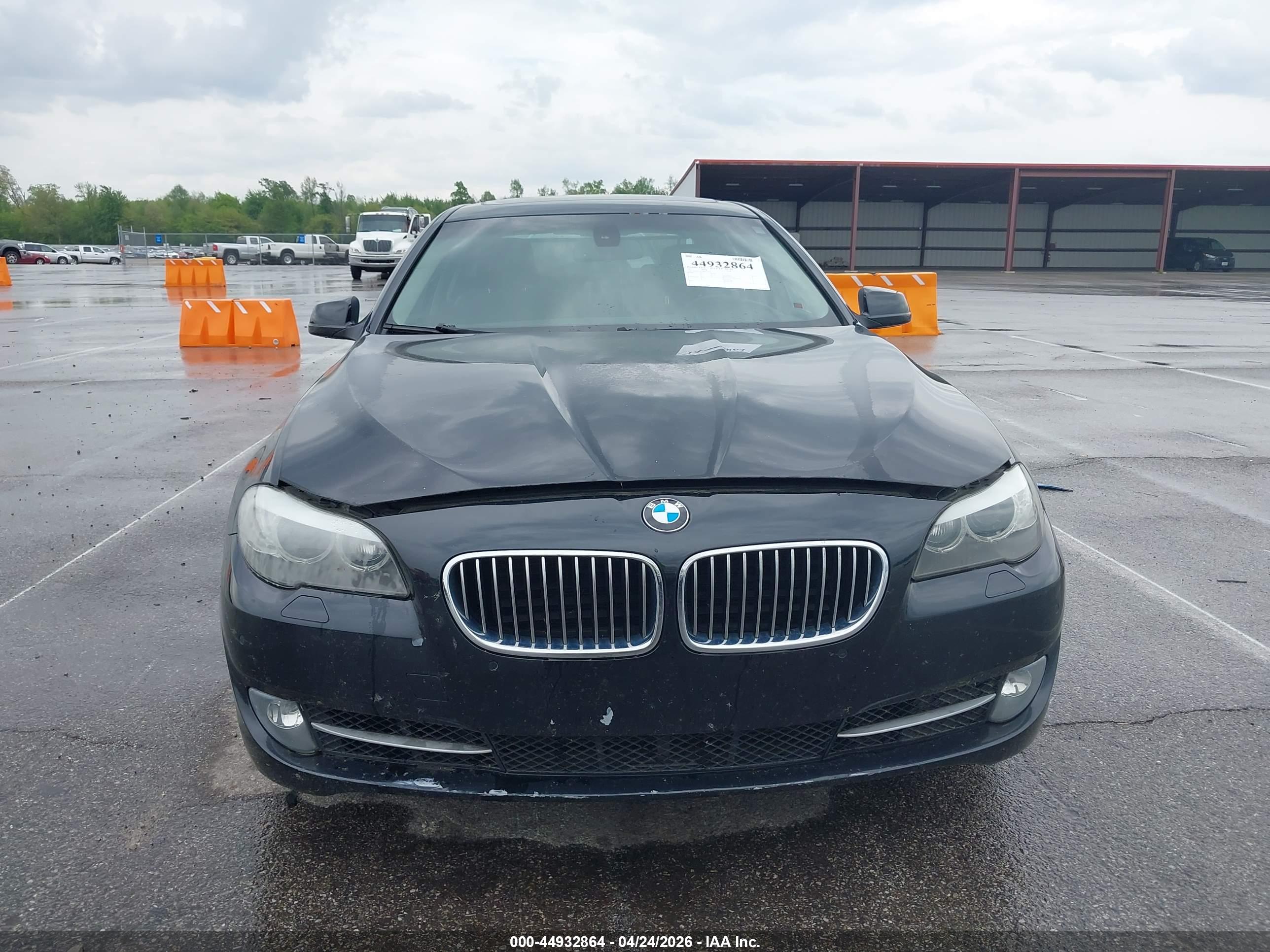BMW 535I image 6