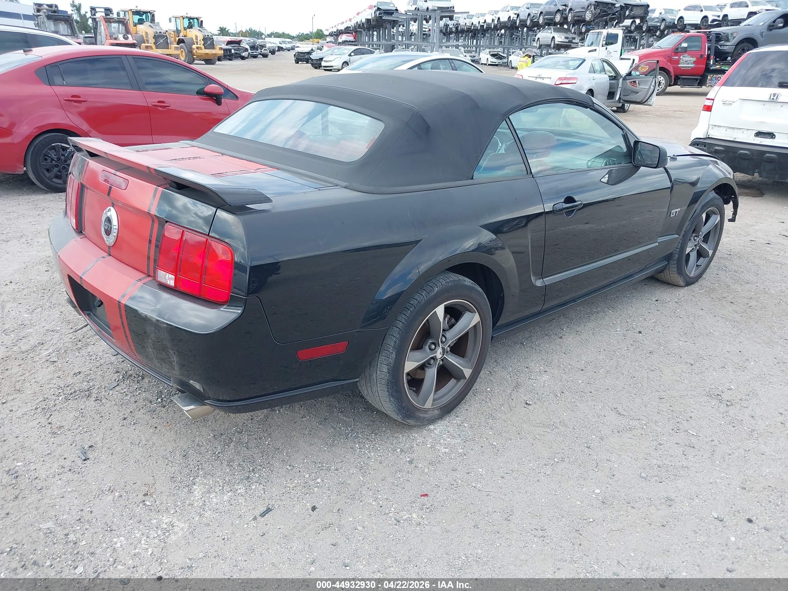 FORD MUSTANG image 4