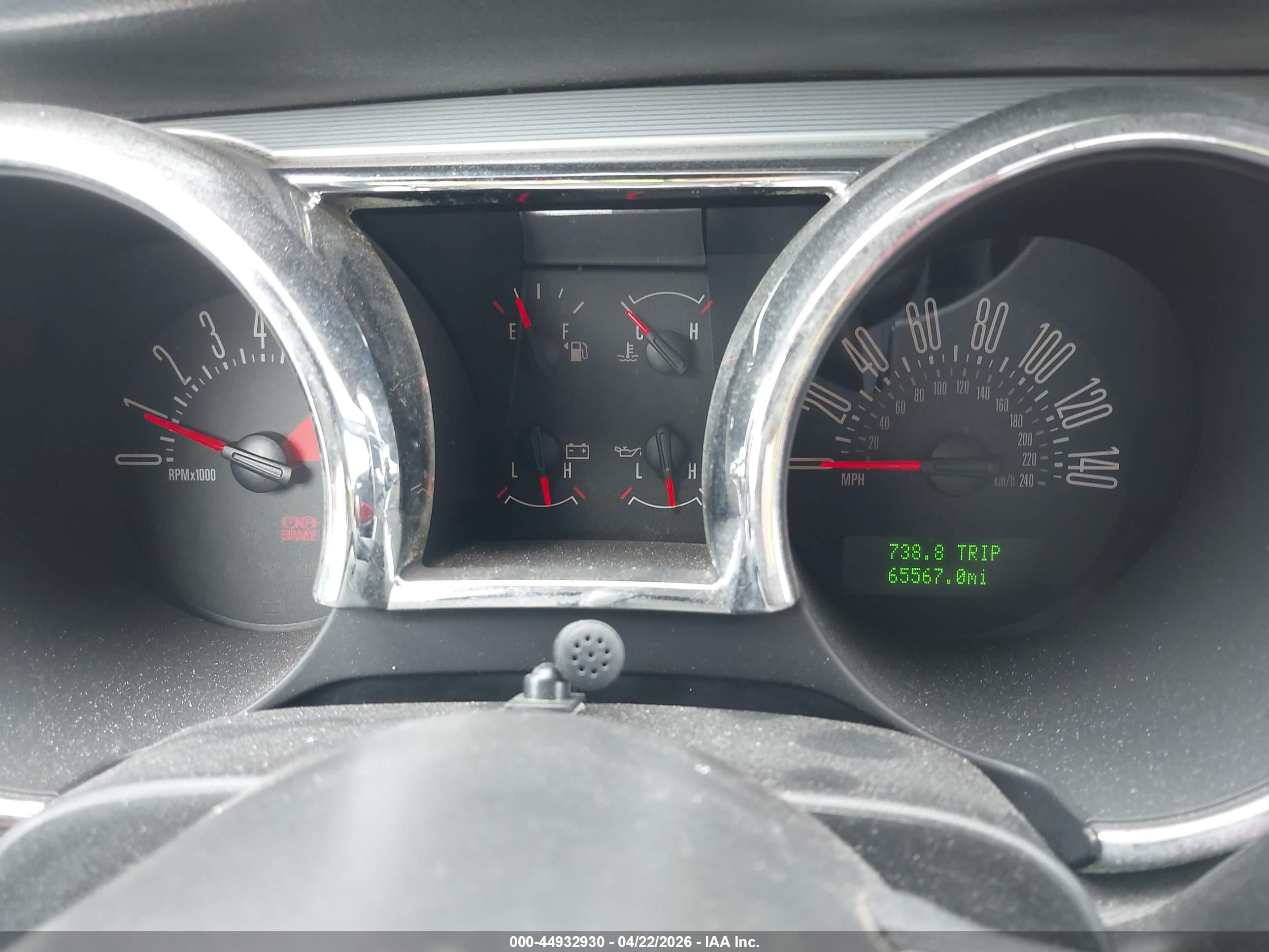 FORD MUSTANG image 7