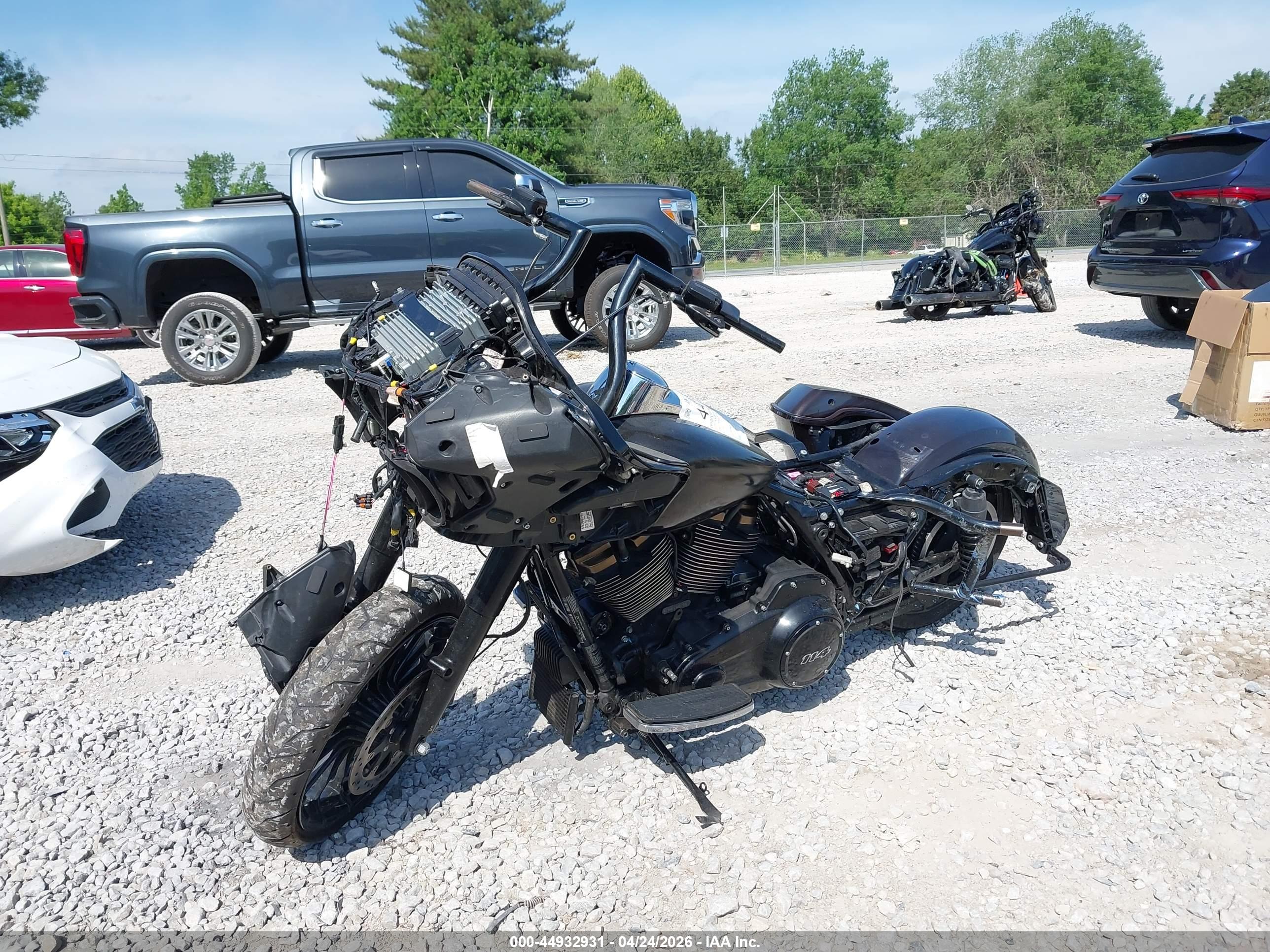 HARLEY-DAVIDSON FLTRXS image 2