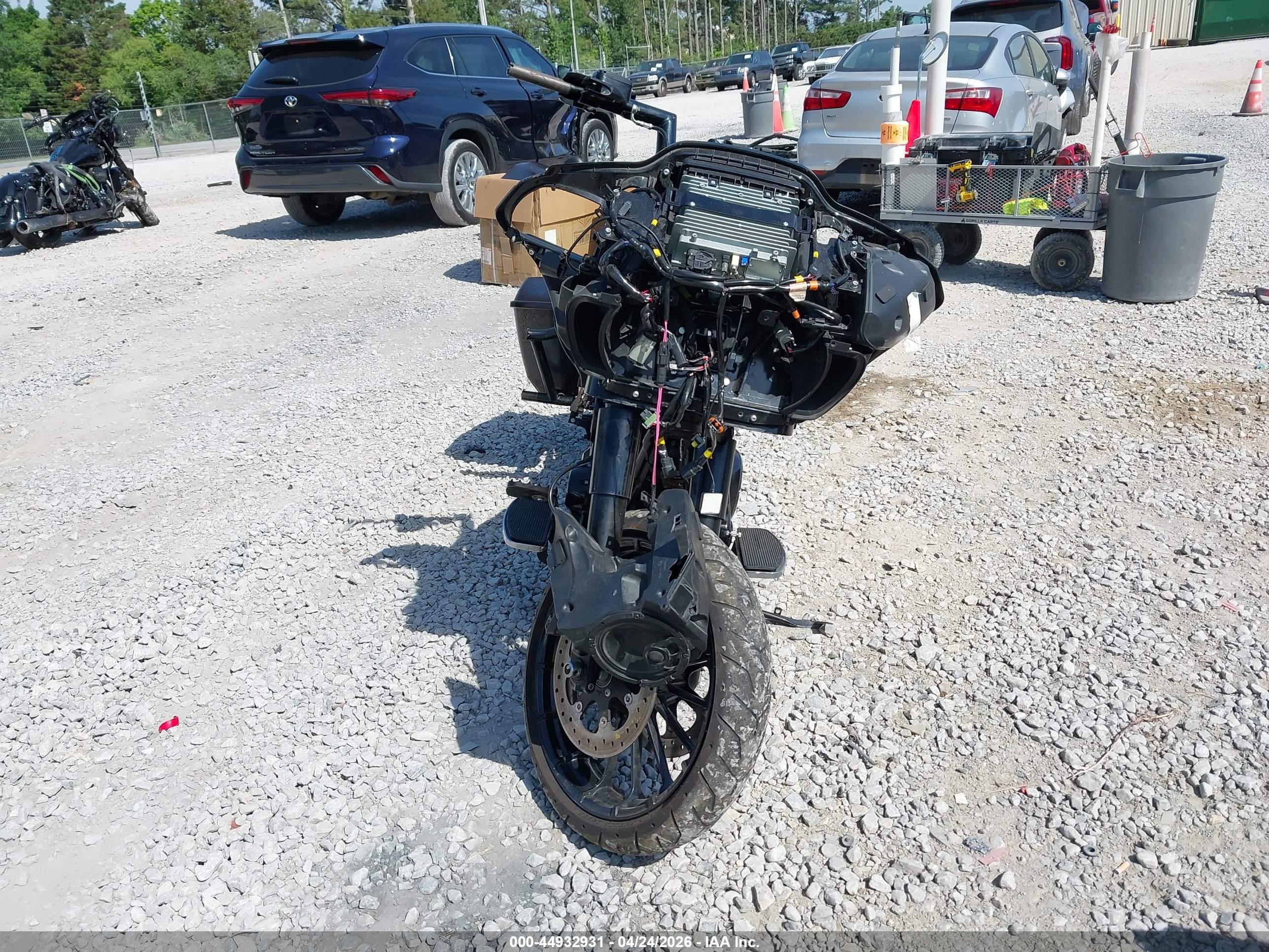 HARLEY-DAVIDSON FLTRXS image 5