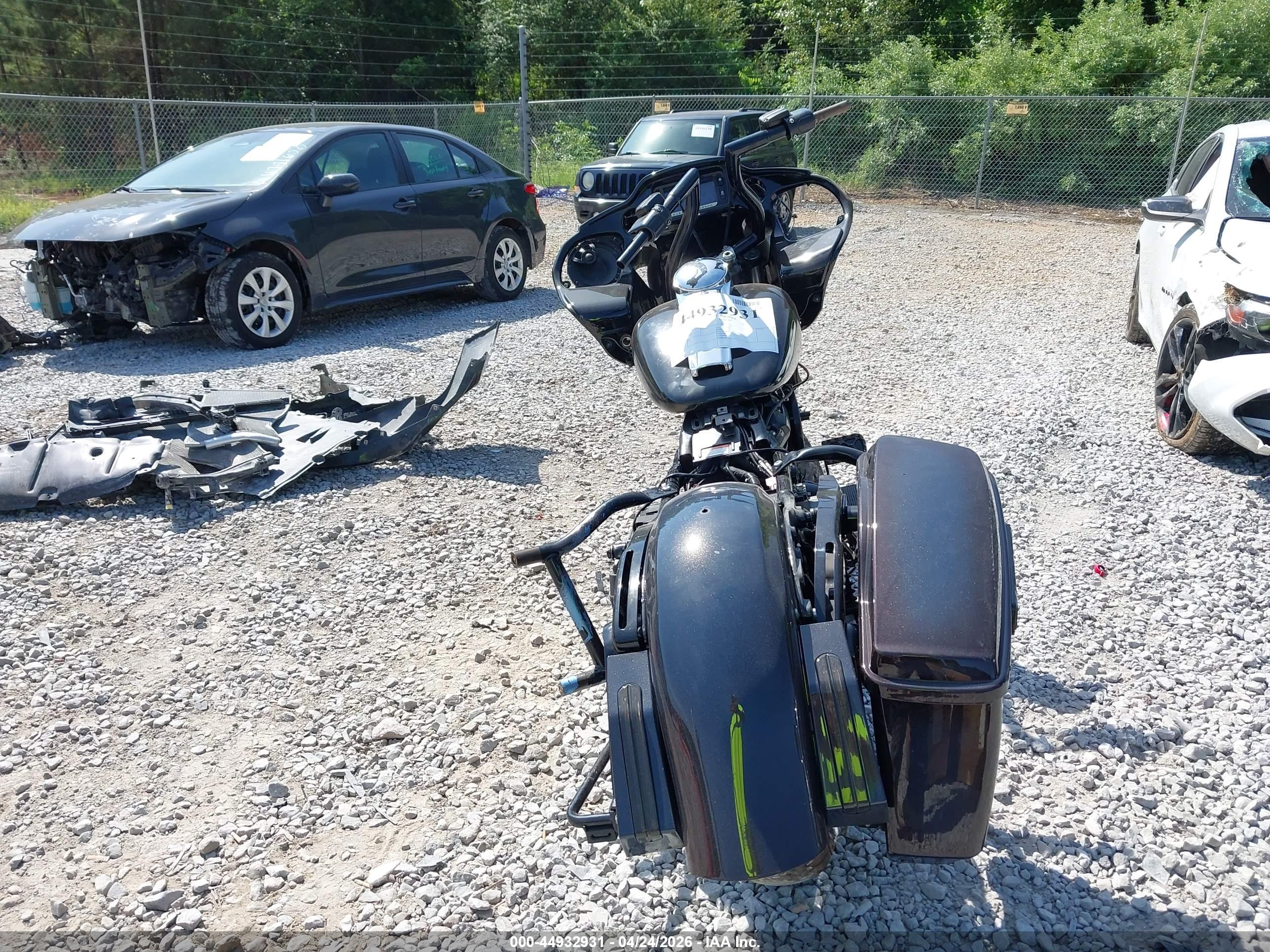 HARLEY-DAVIDSON FLTRXS image 6