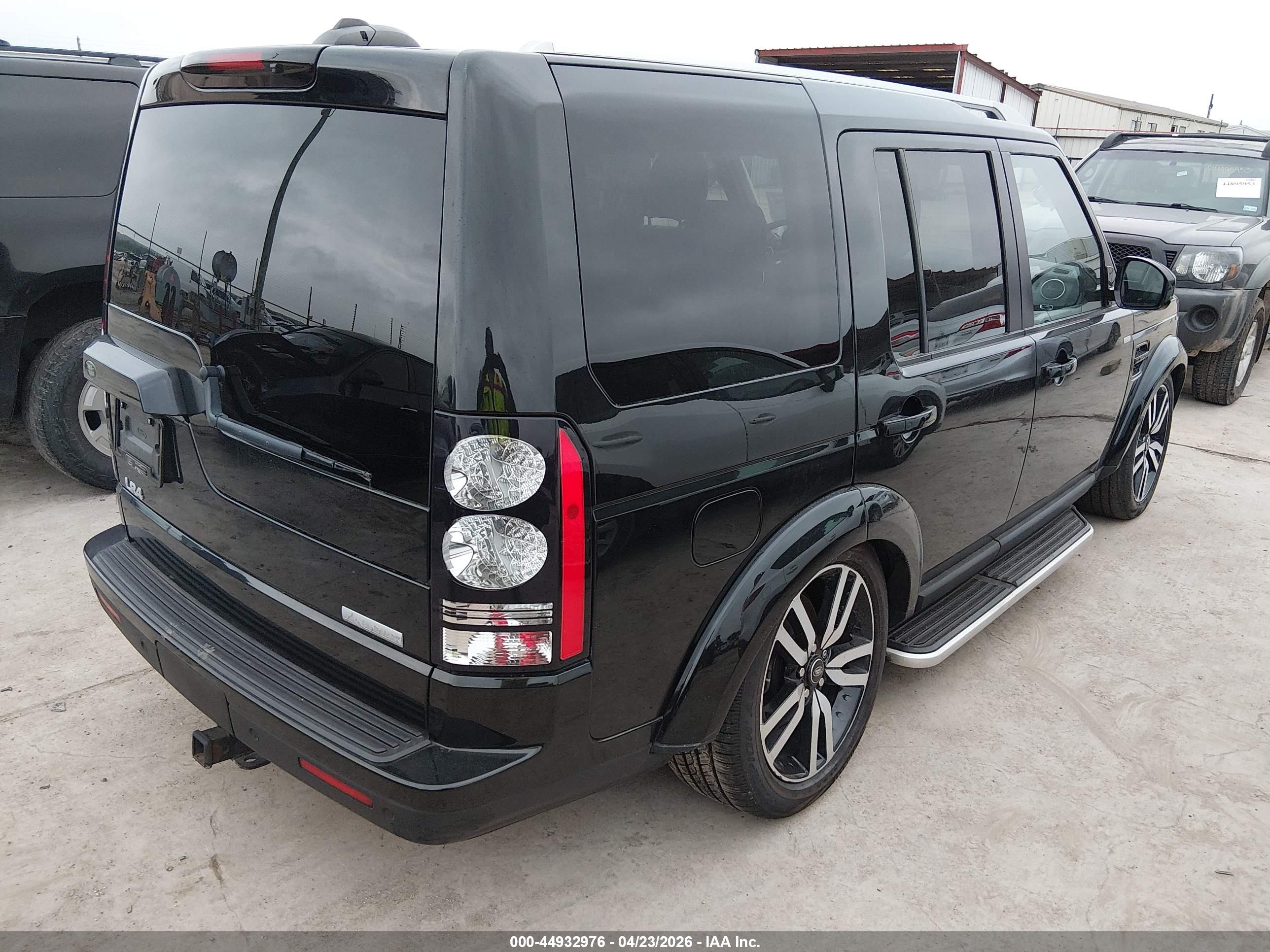 LAND ROVER image 4