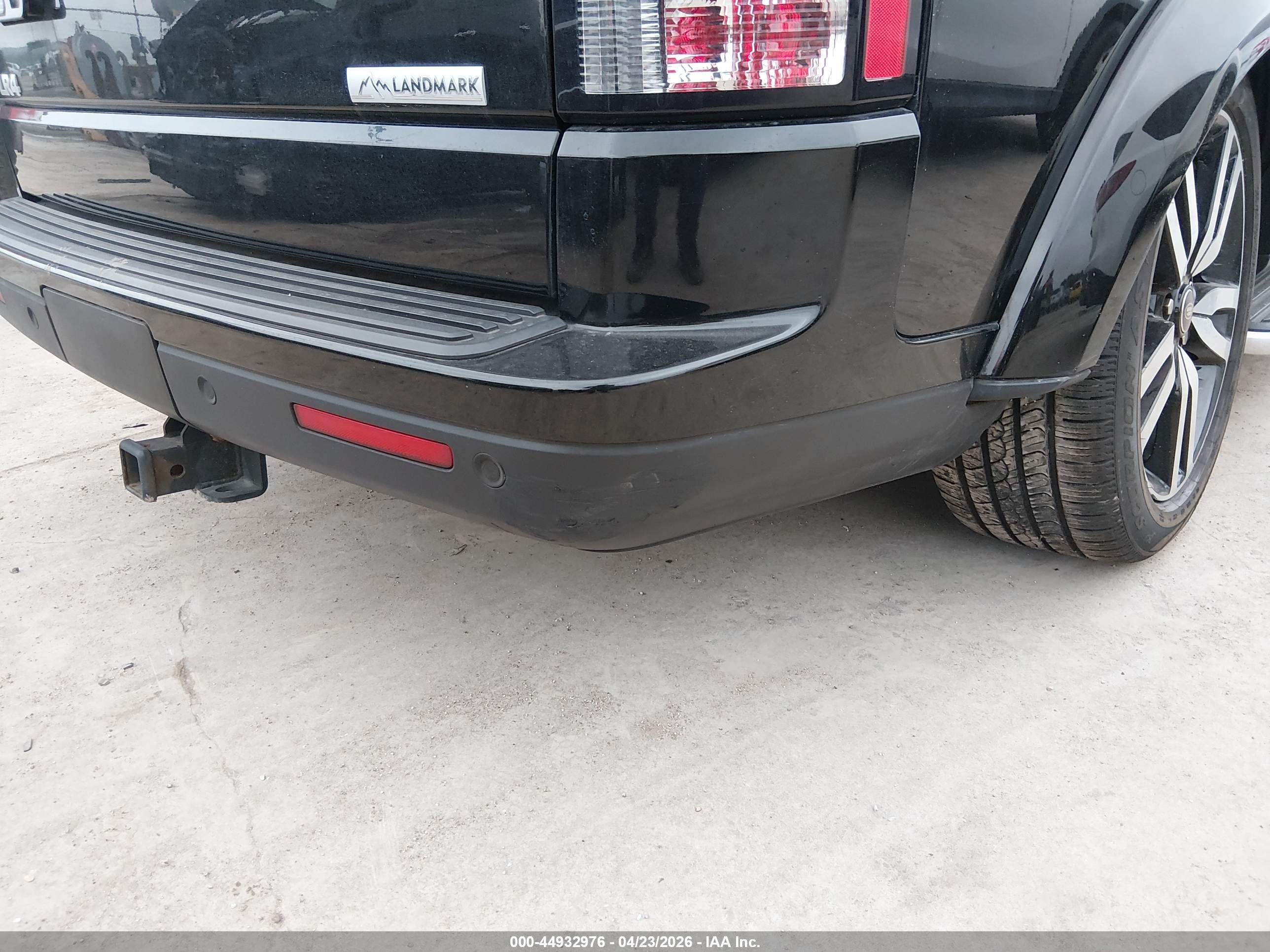 LAND ROVER image 6