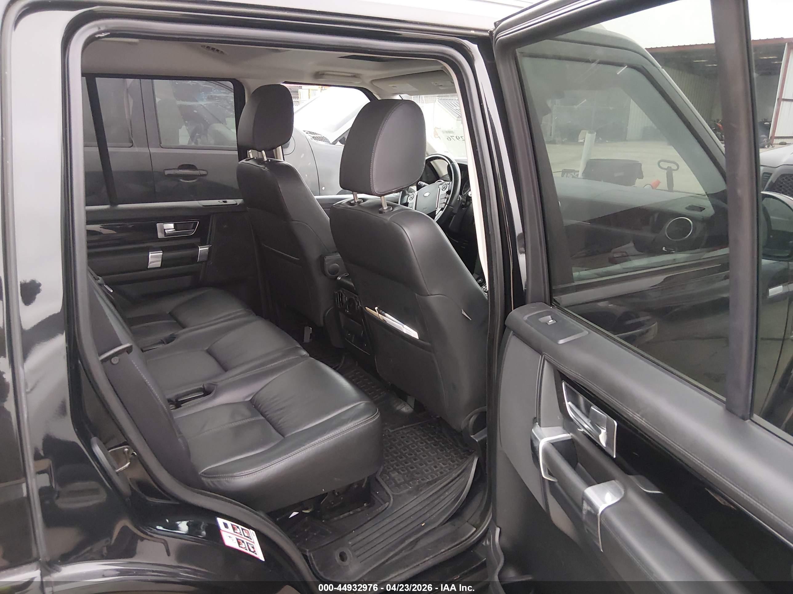 LAND ROVER image 8