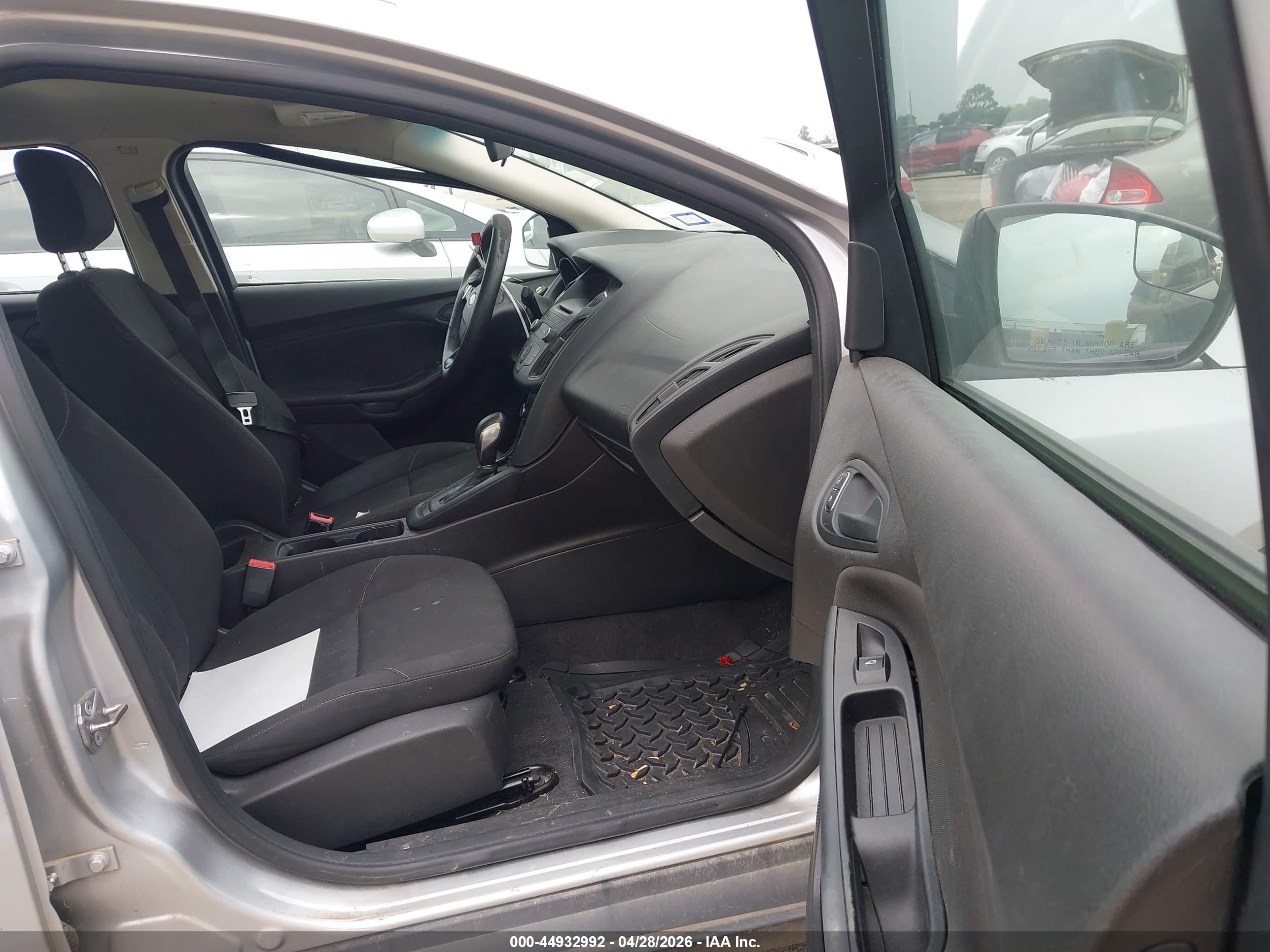 FORD FOCUS image 5