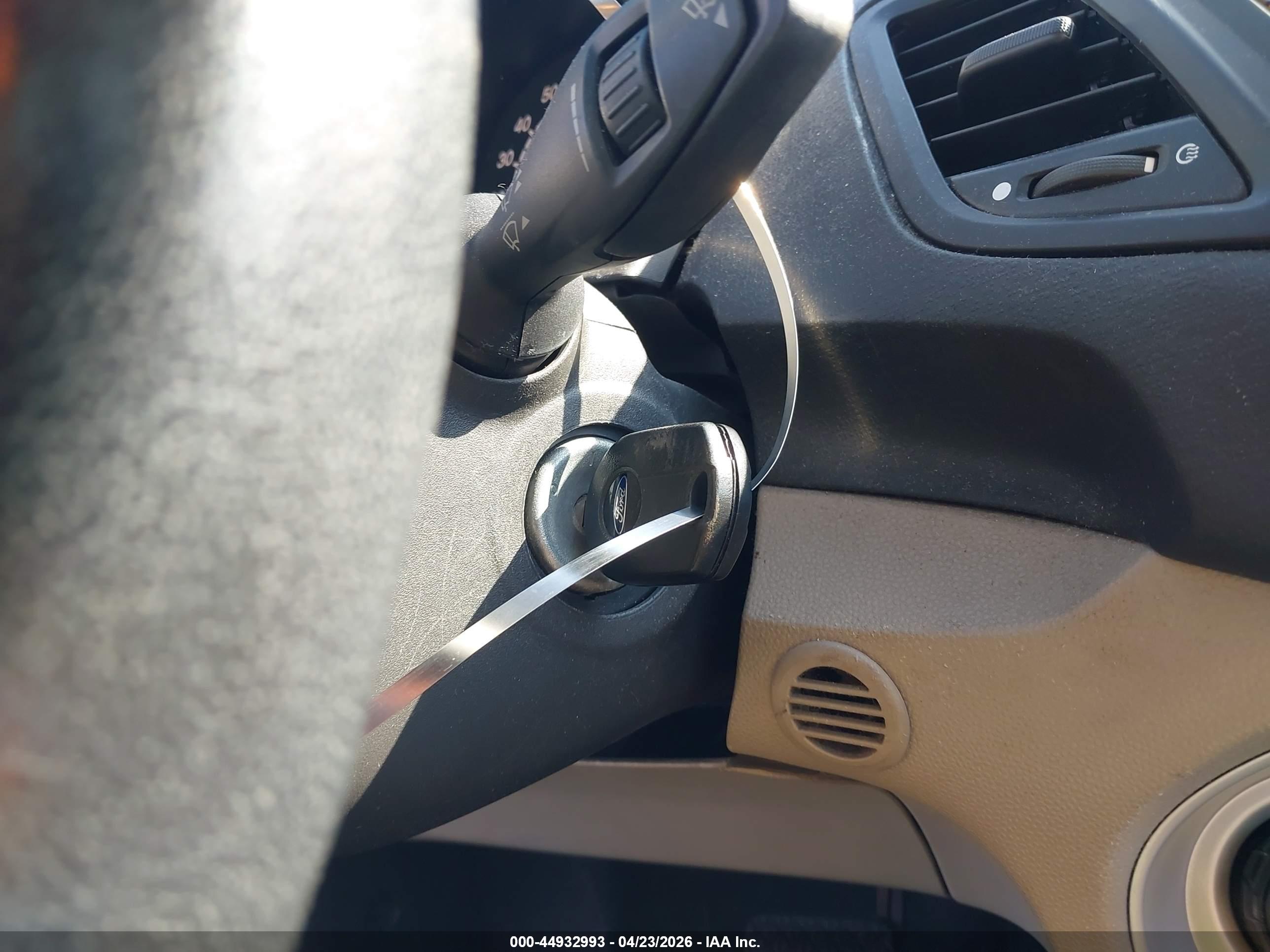 FORD FIESTA image 11