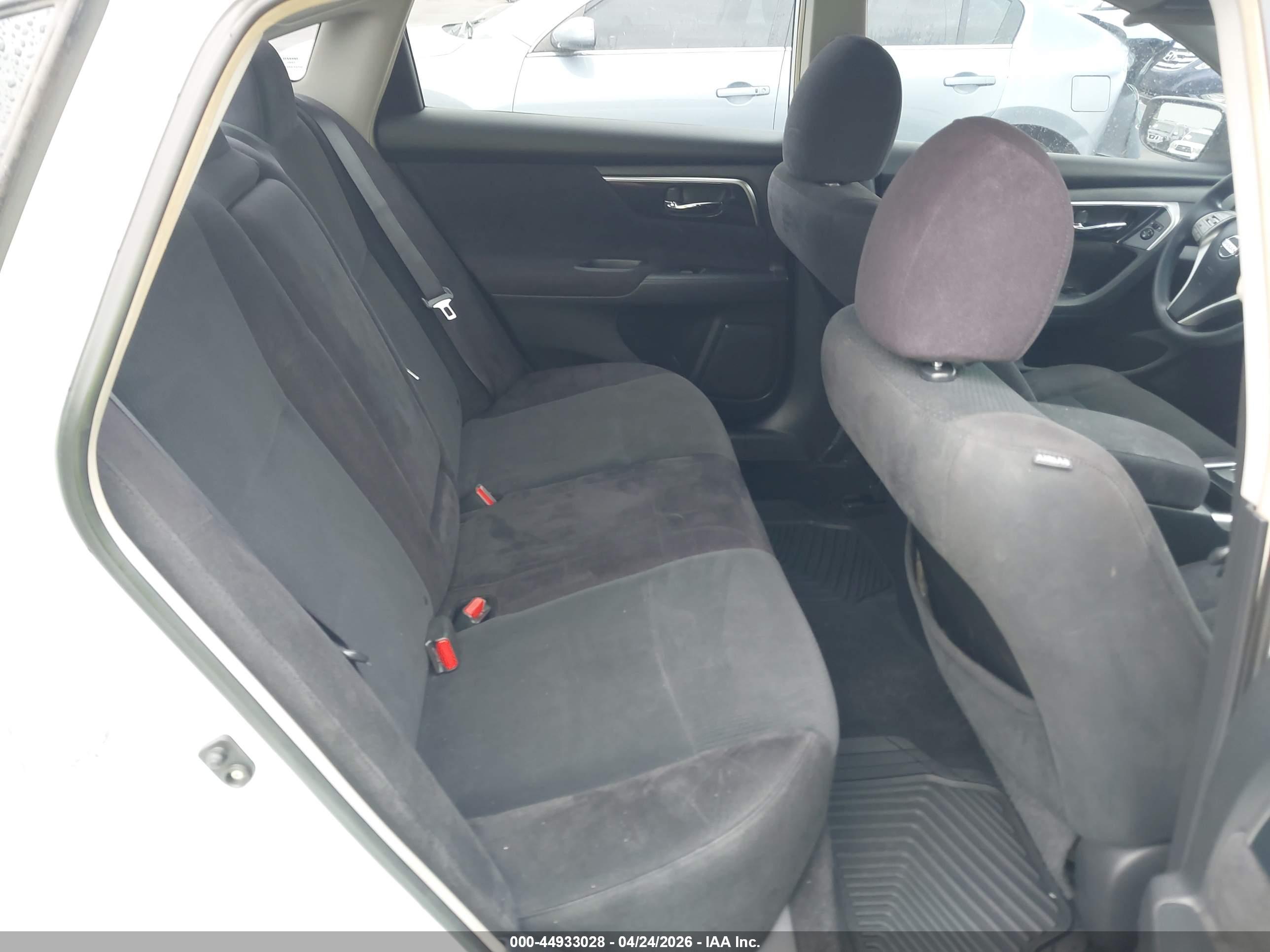 NISSAN ALTIMA image 8