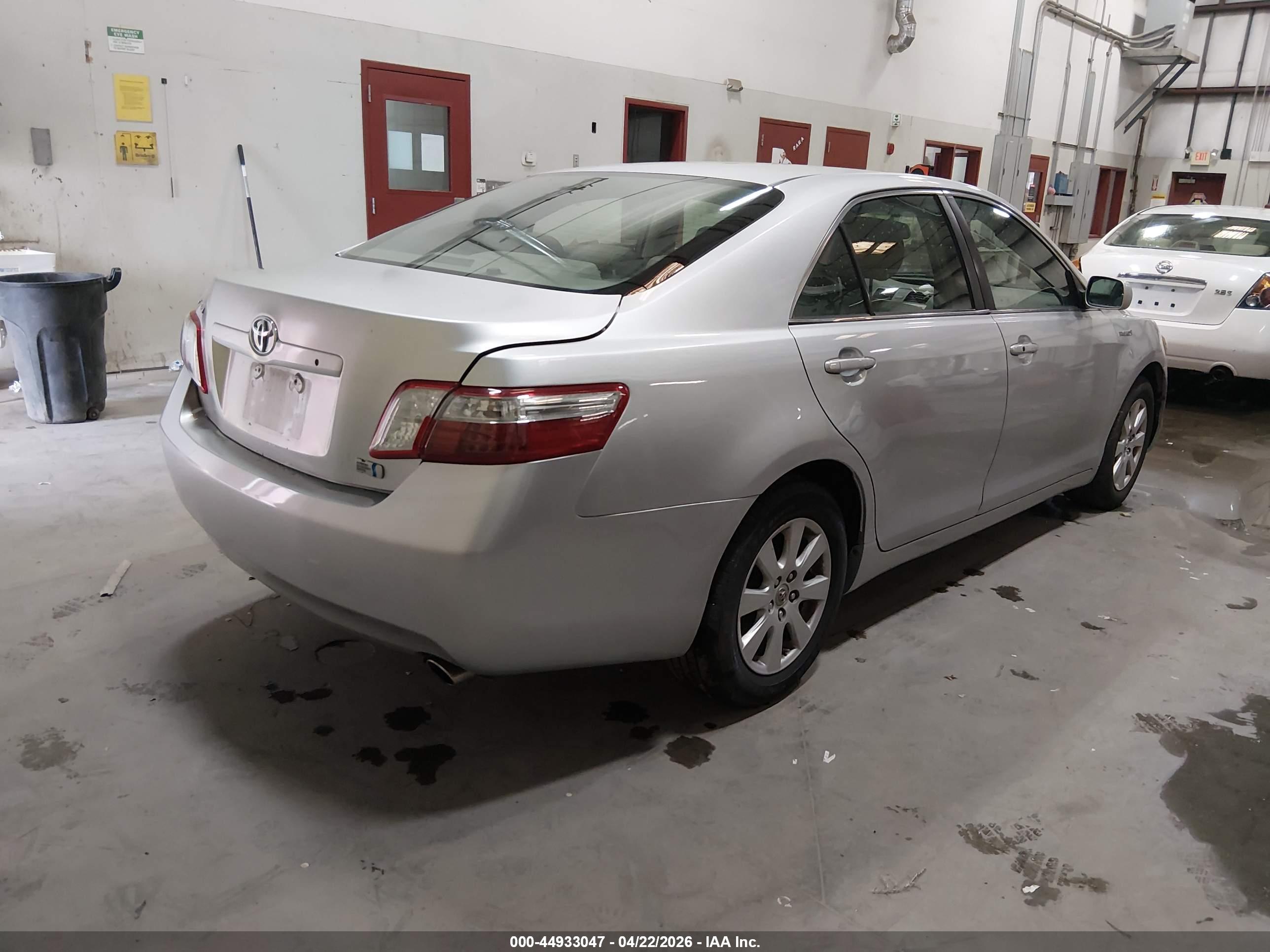 TOYOTA CAMRY image 4