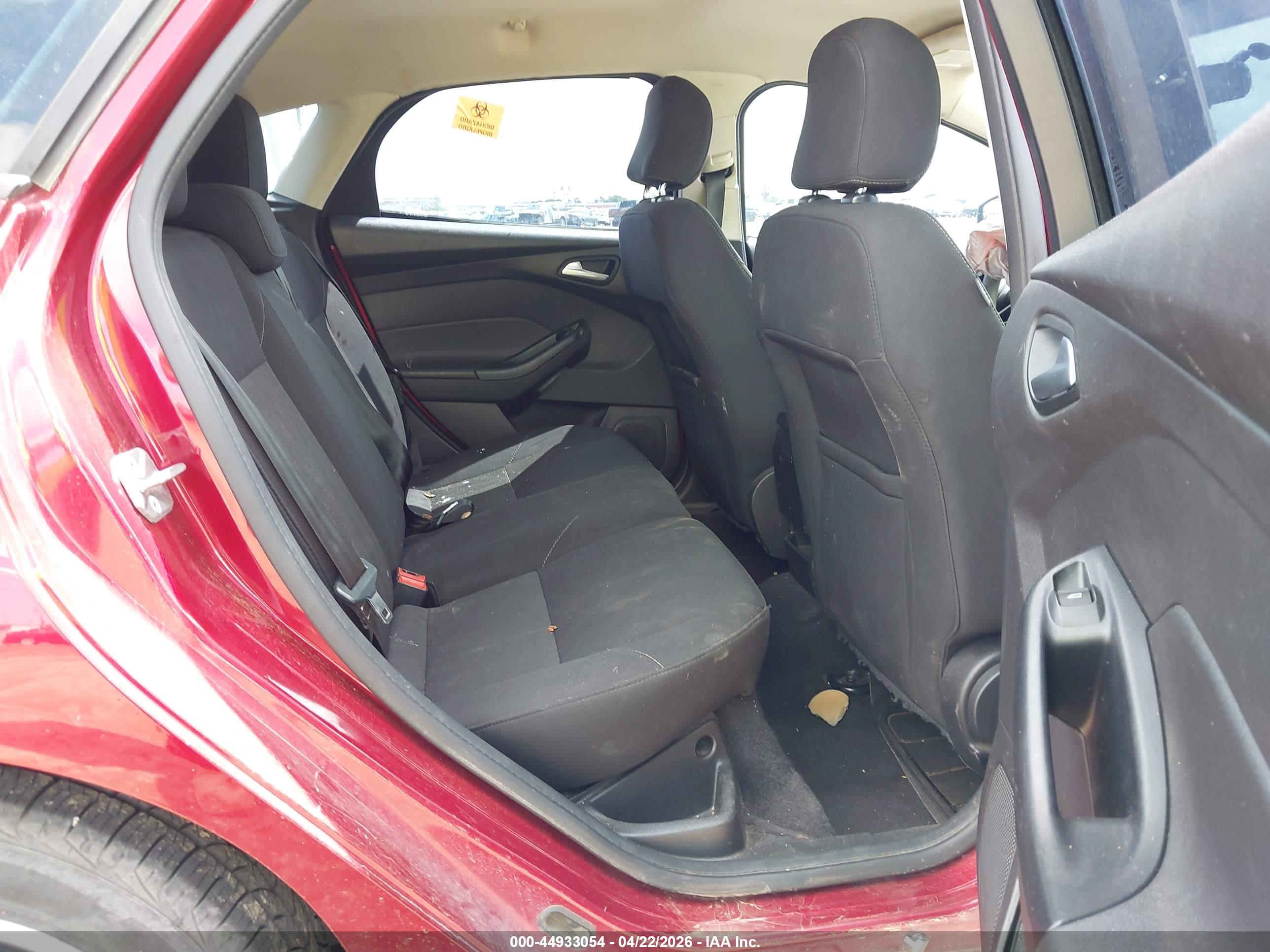 FORD FOCUS image 8