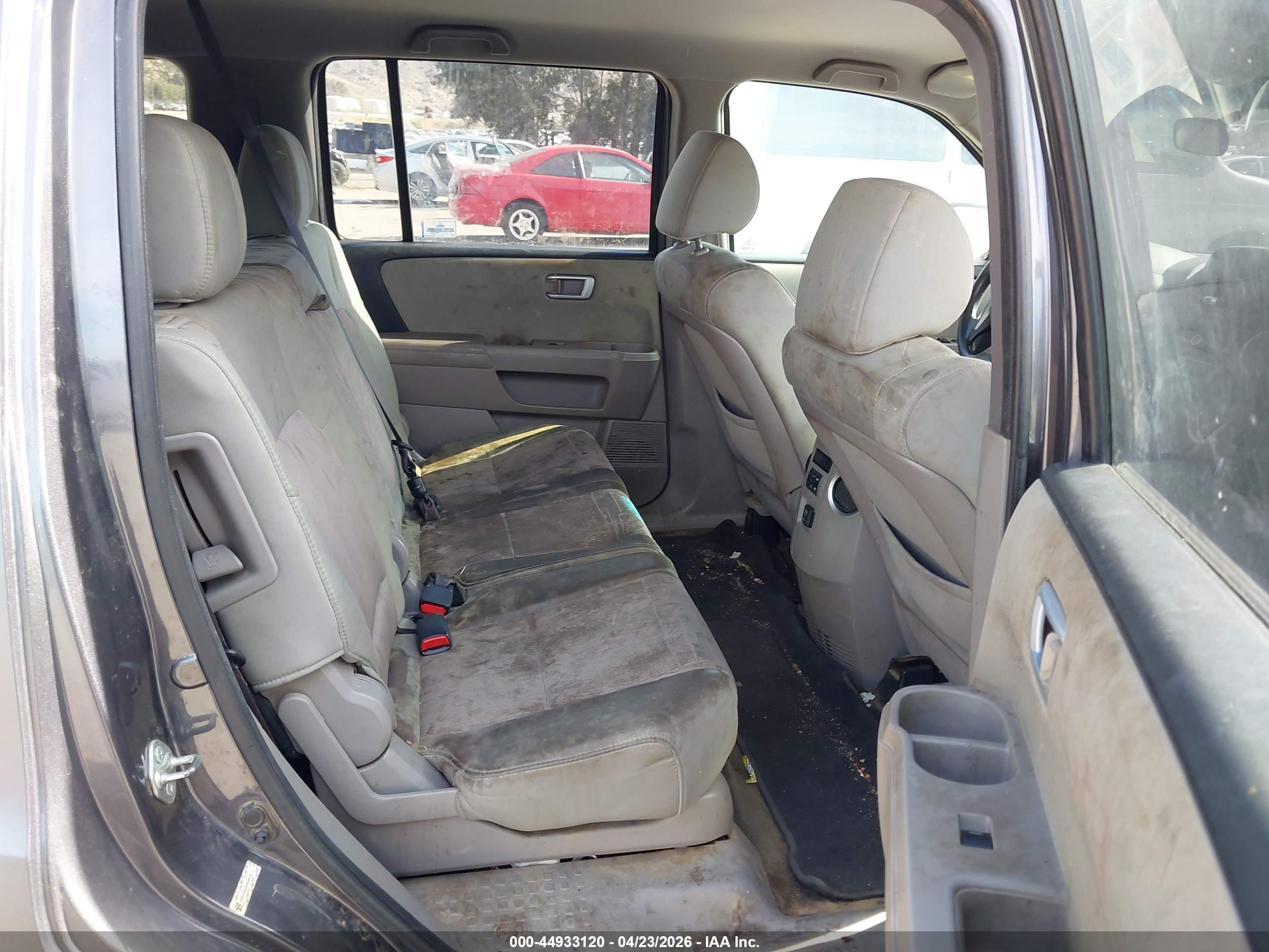 HONDA PILOT image 8