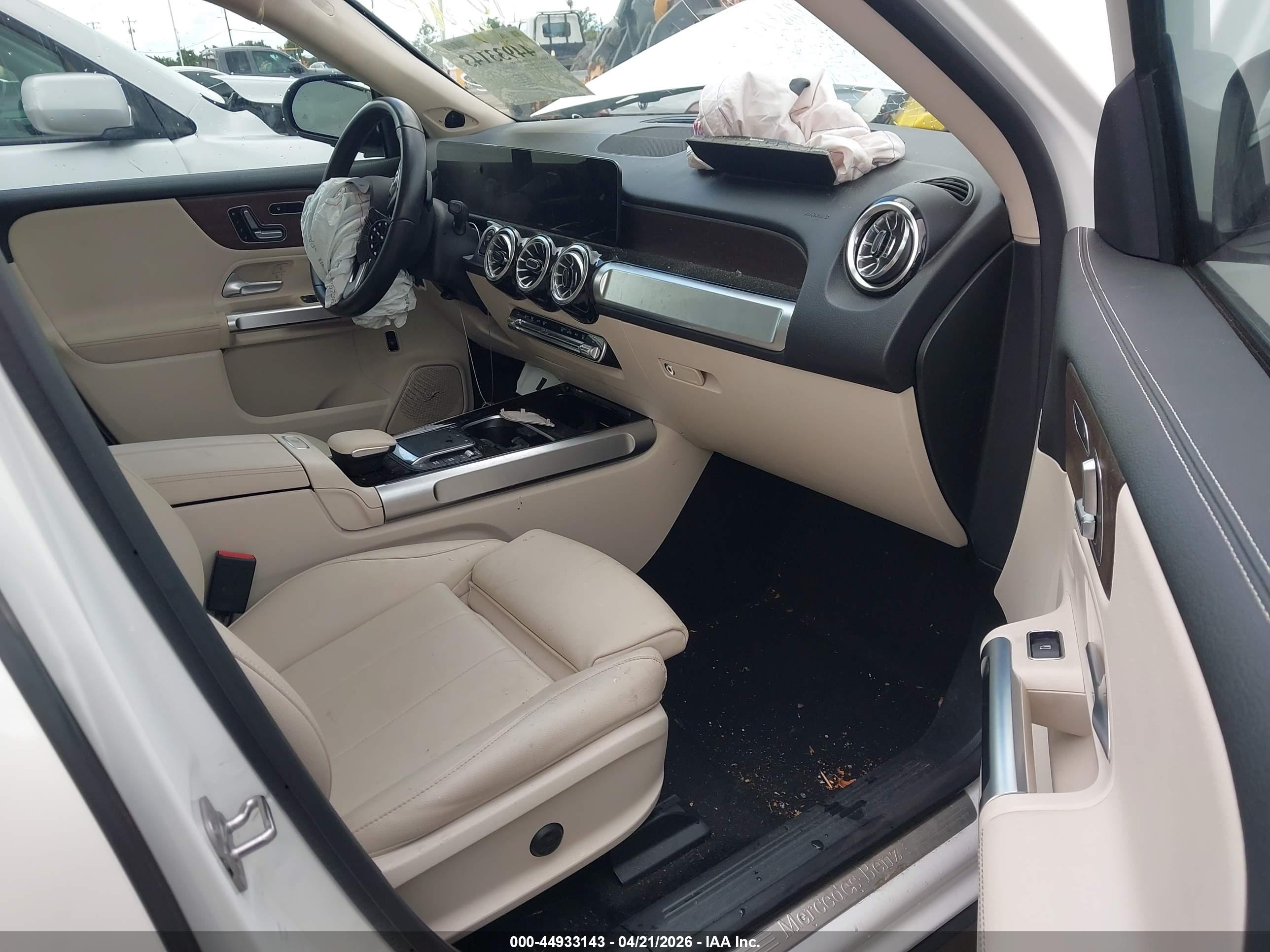 MERCEDES-BENZ EQB image 5