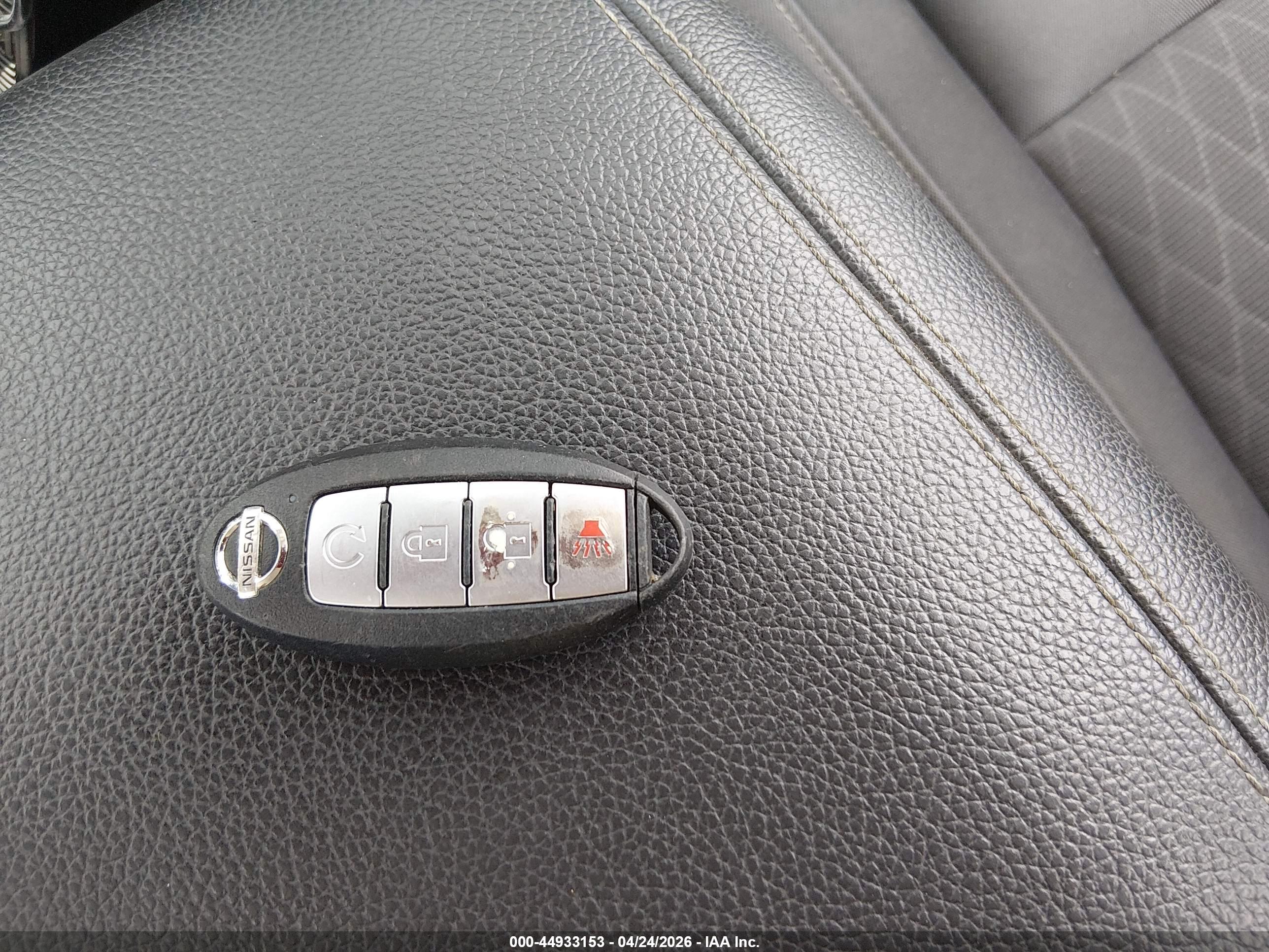 NISSAN TITAN image 11