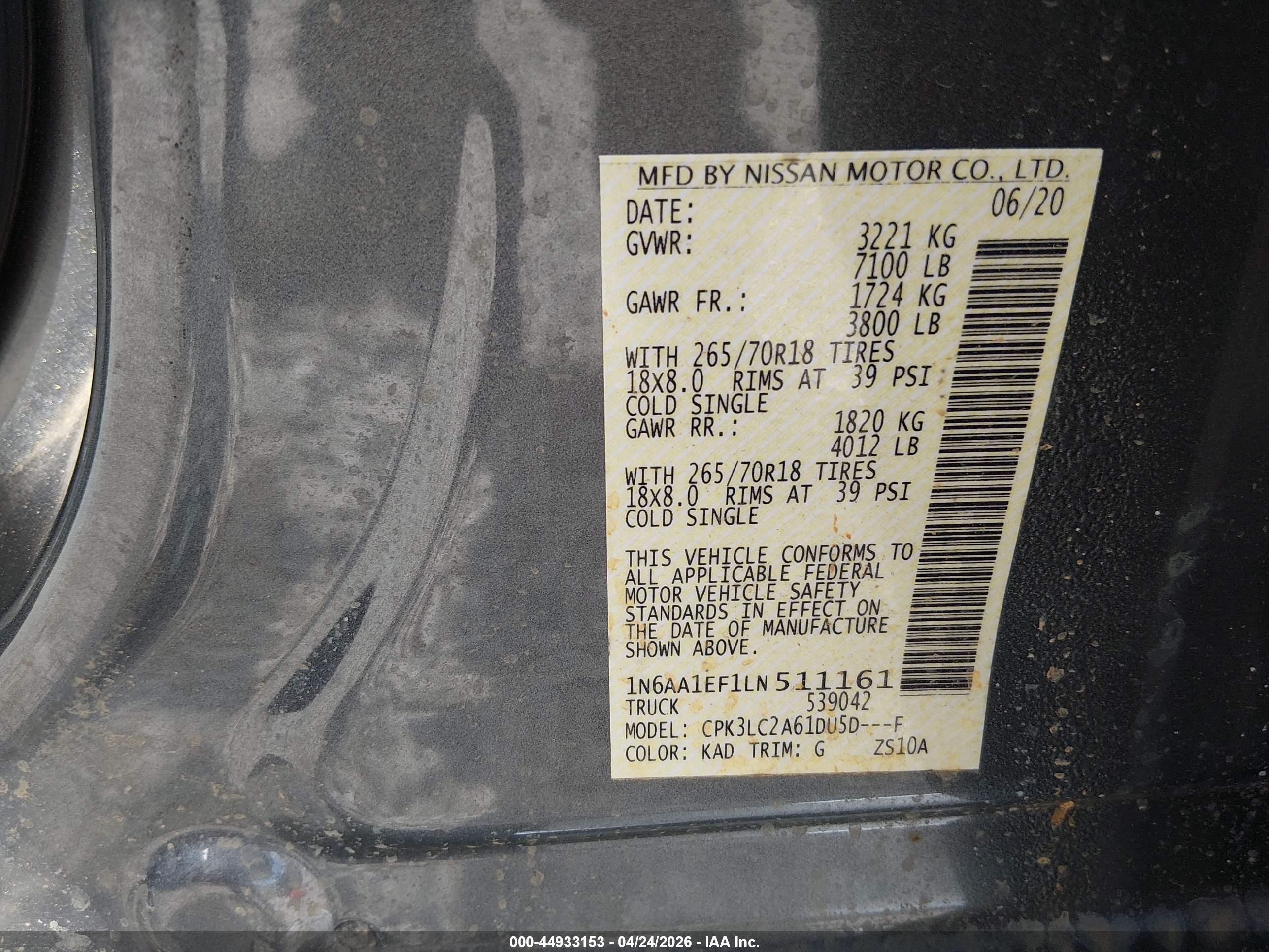 NISSAN TITAN image 9