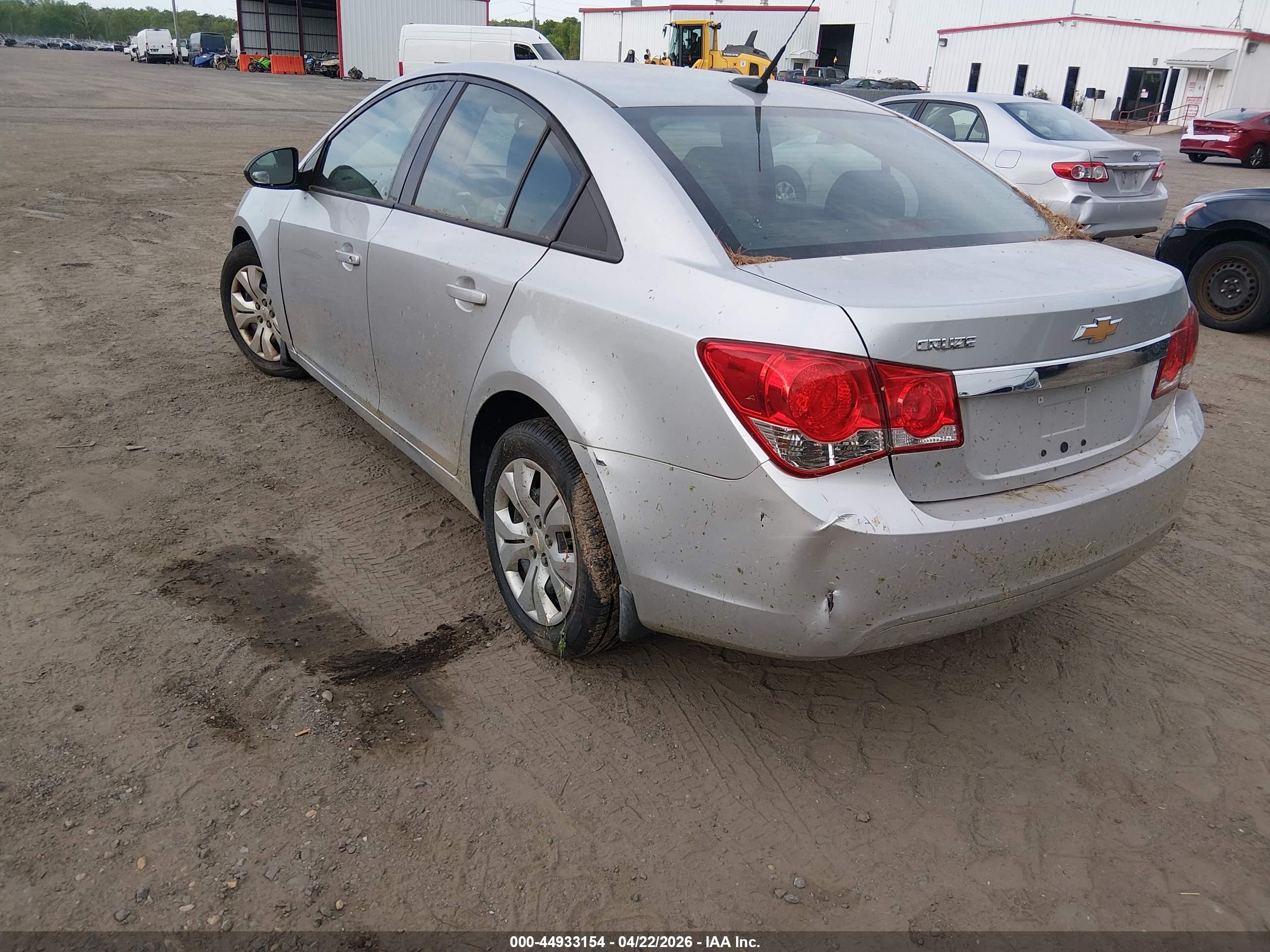 CHEVROLET CRUZE image 3