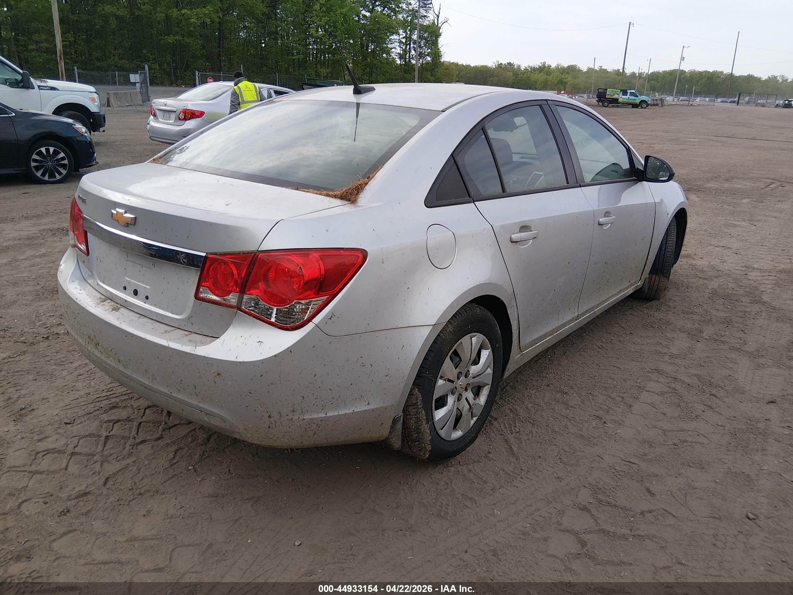 CHEVROLET CRUZE image 4