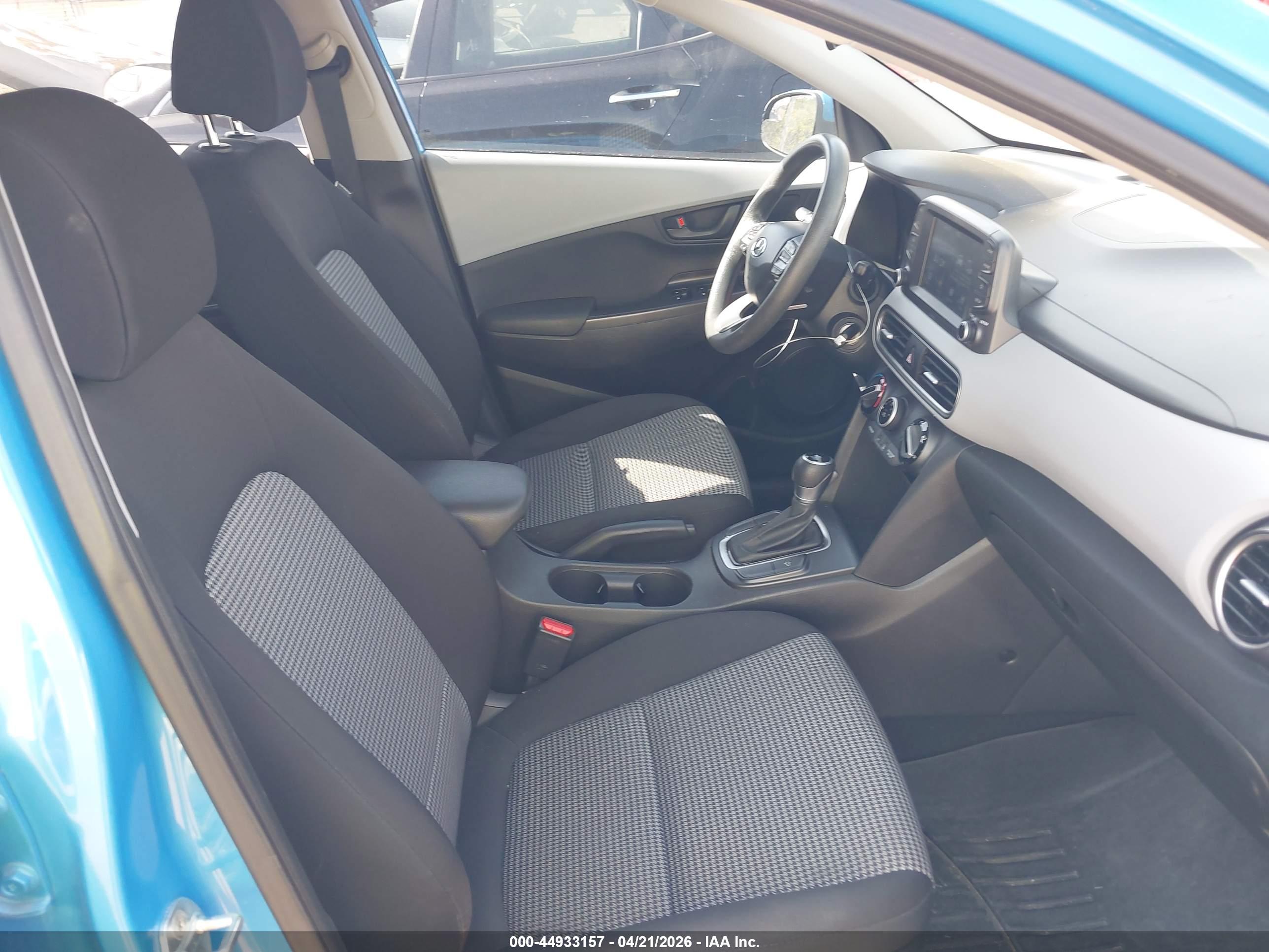 HYUNDAI KONA image 5