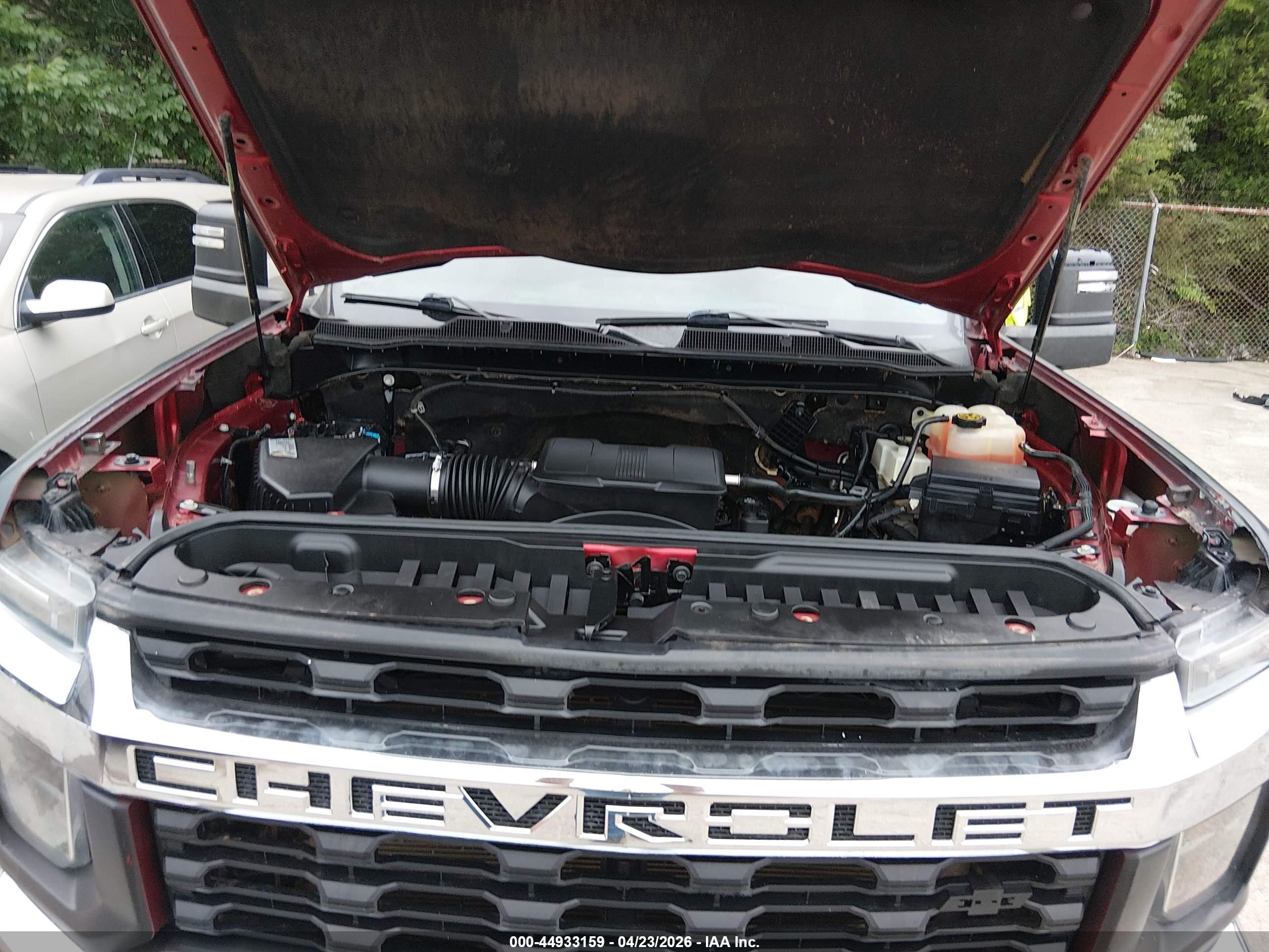 CHEVROLET SILVERADO image 10