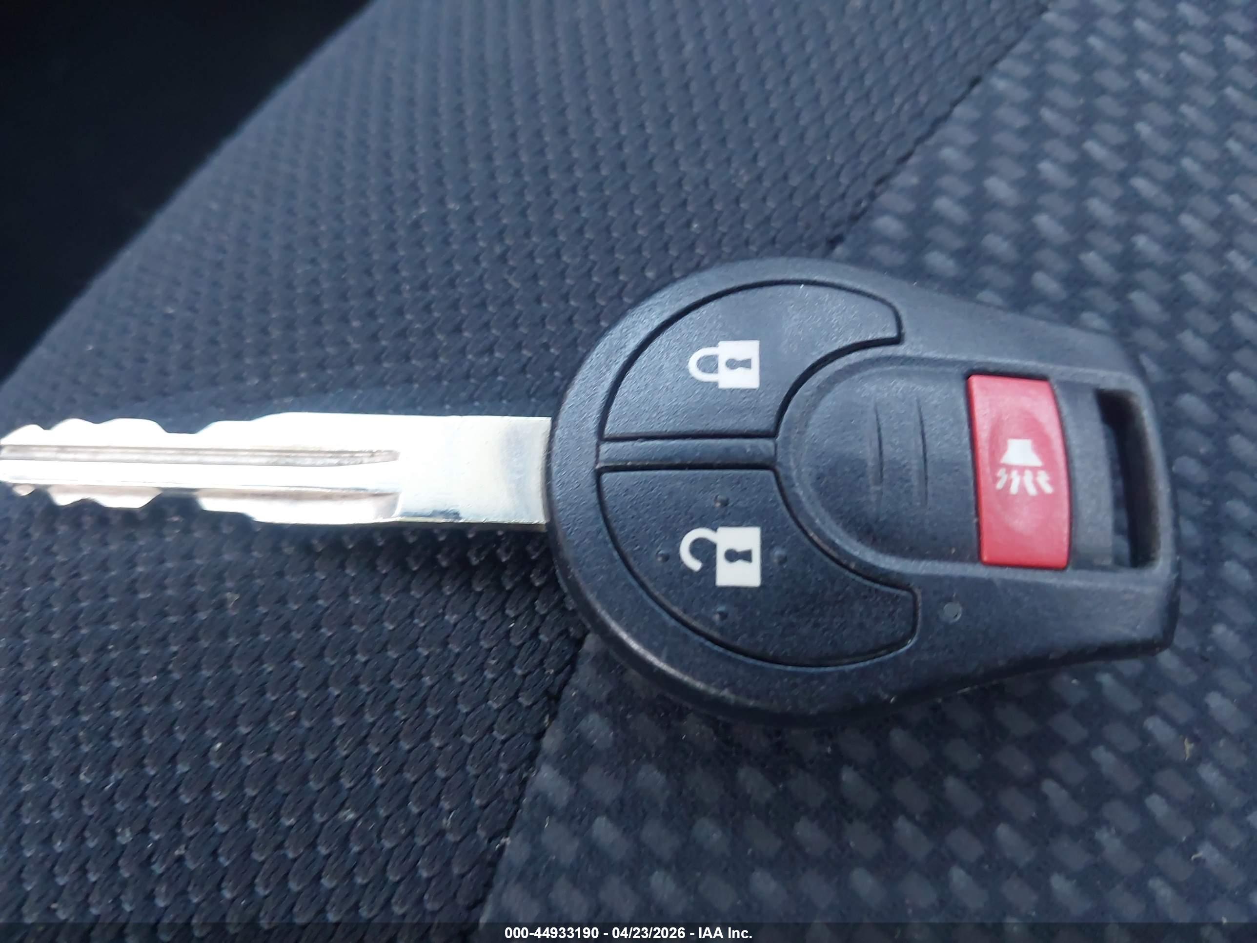 NISSAN ROGUE image 11