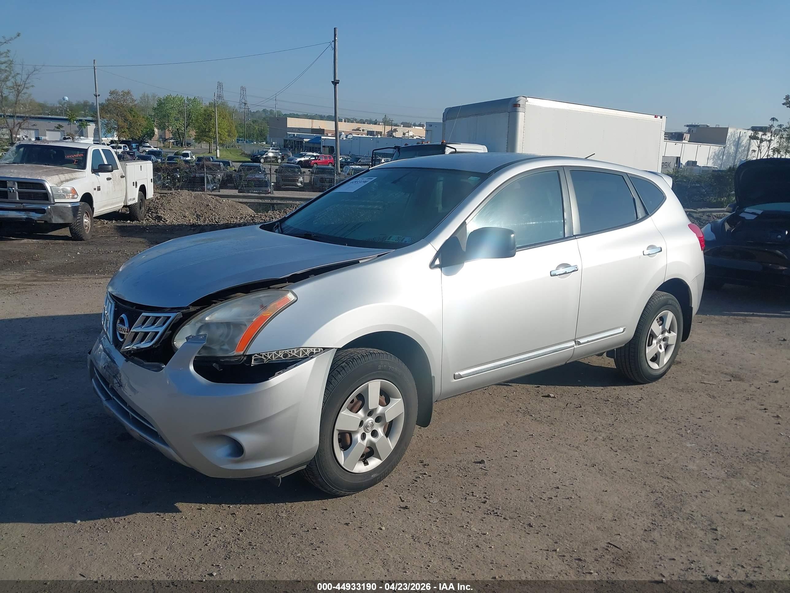 NISSAN ROGUE image 2