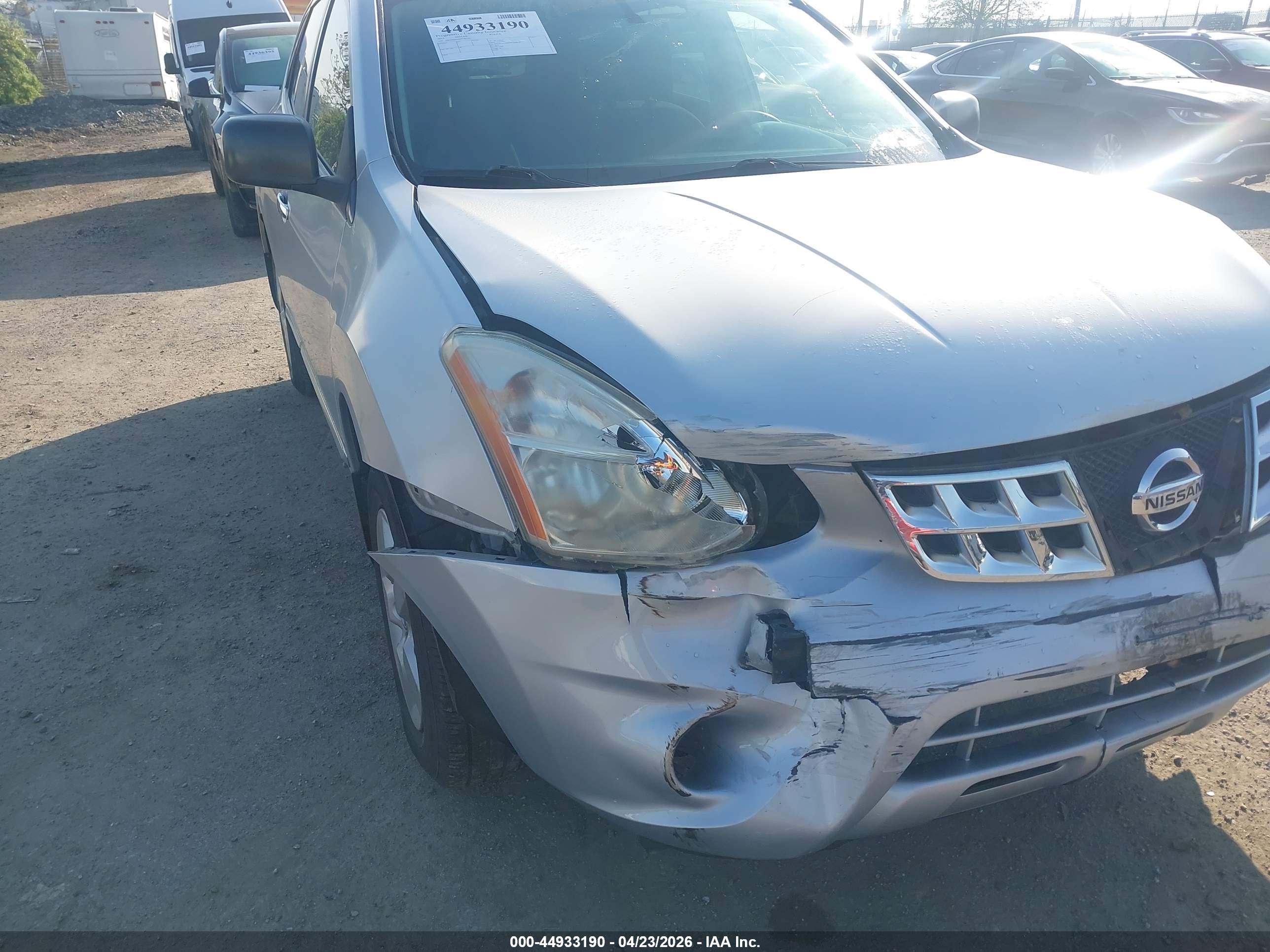 NISSAN ROGUE image 6