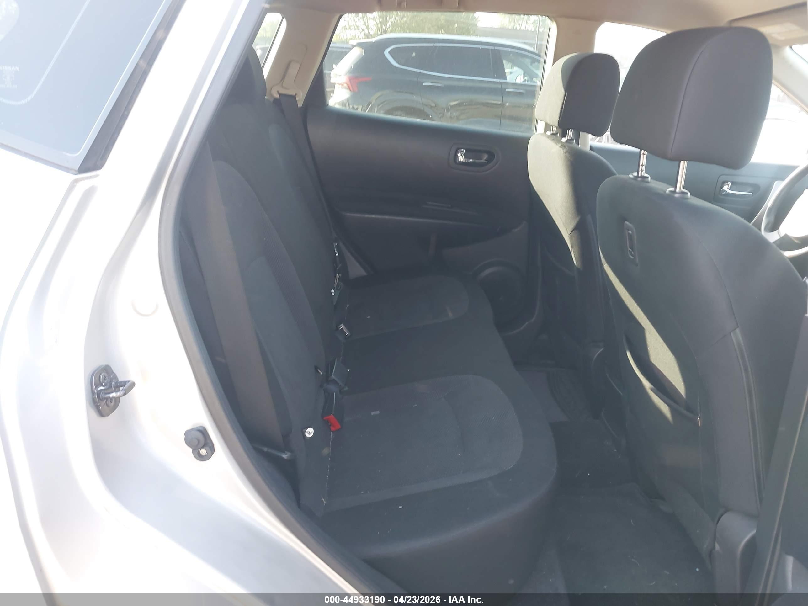 NISSAN ROGUE image 8