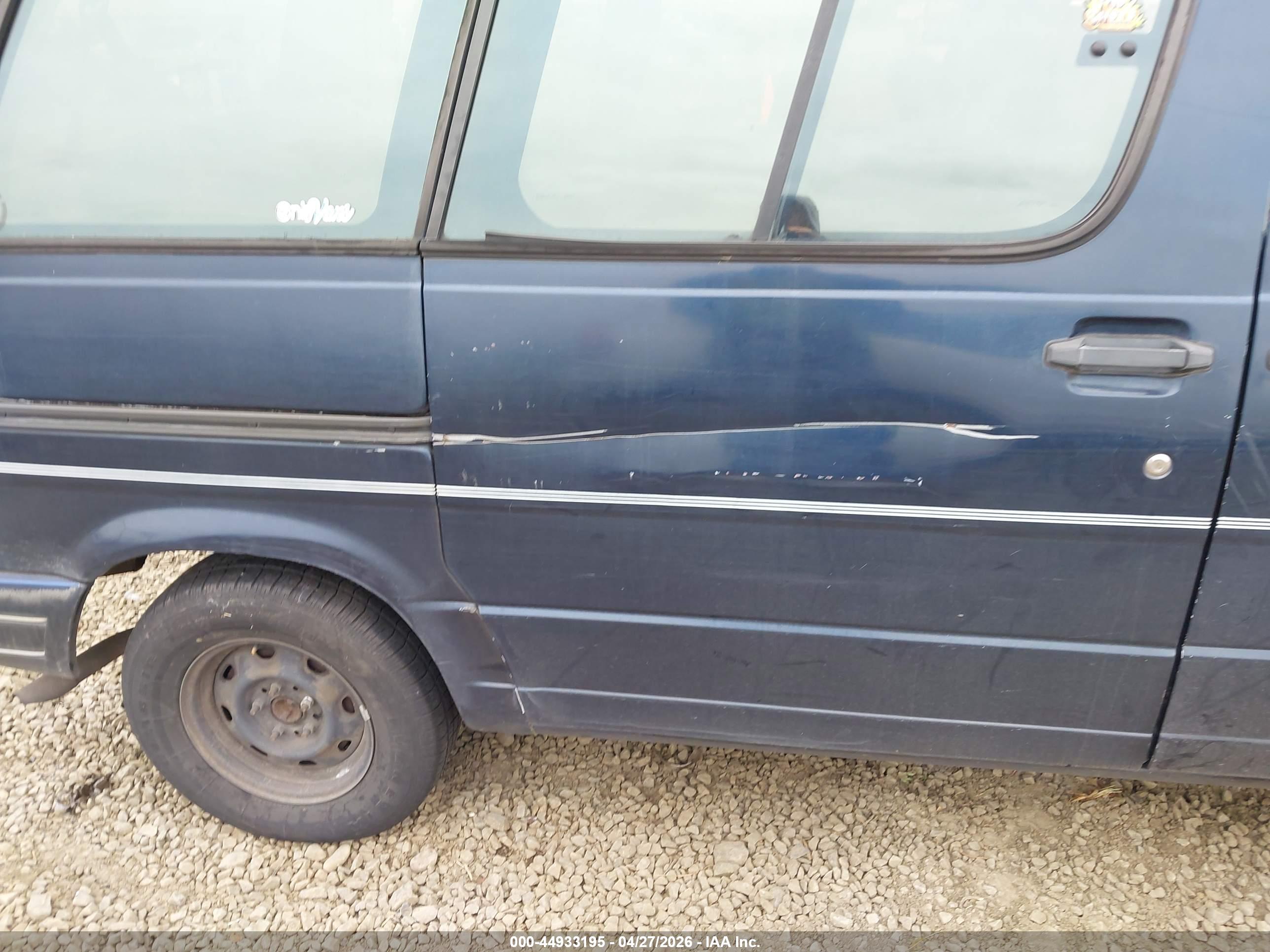 FORD AEROSTAR image 6