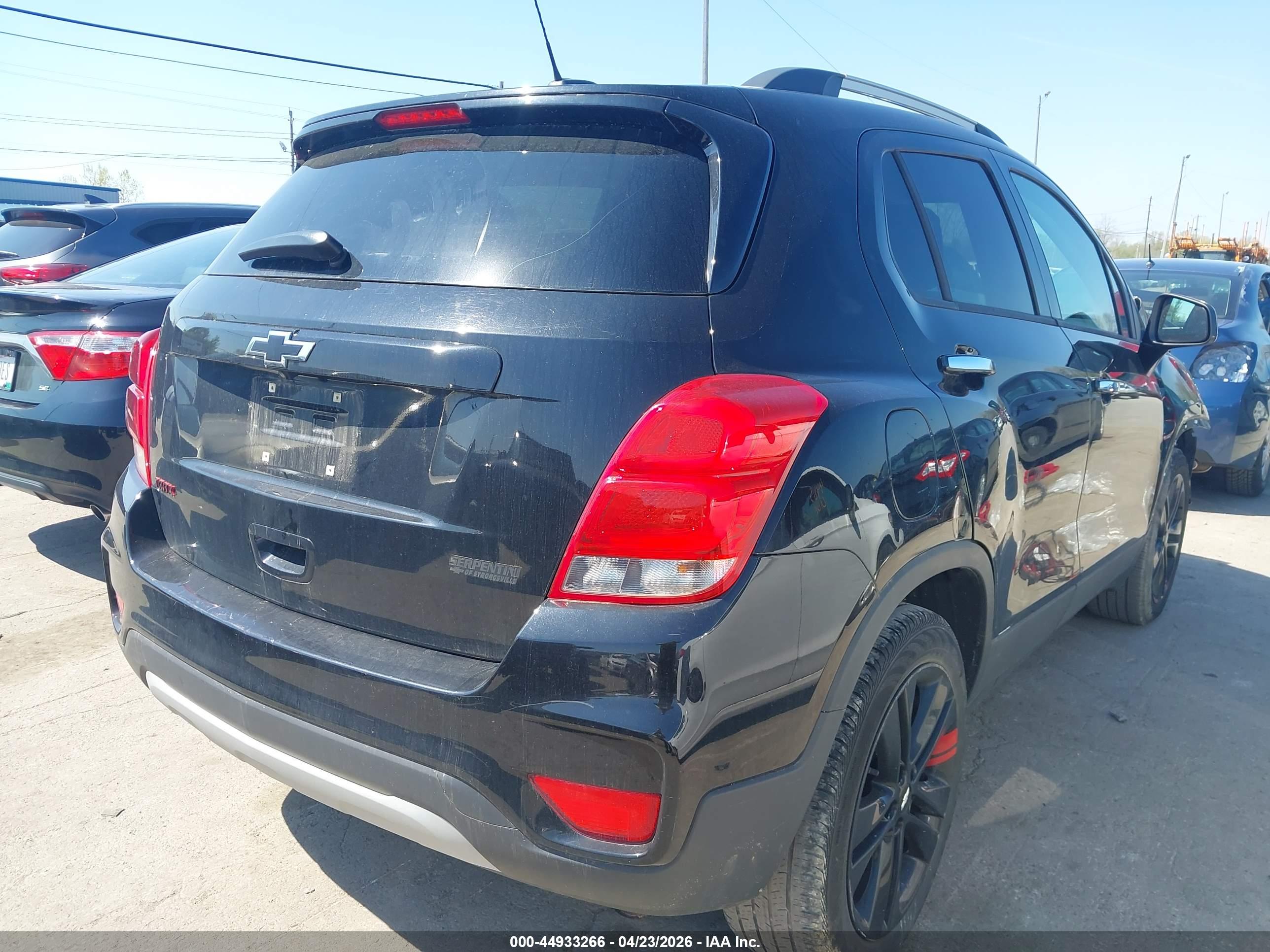 CHEVROLET TRAX image 4