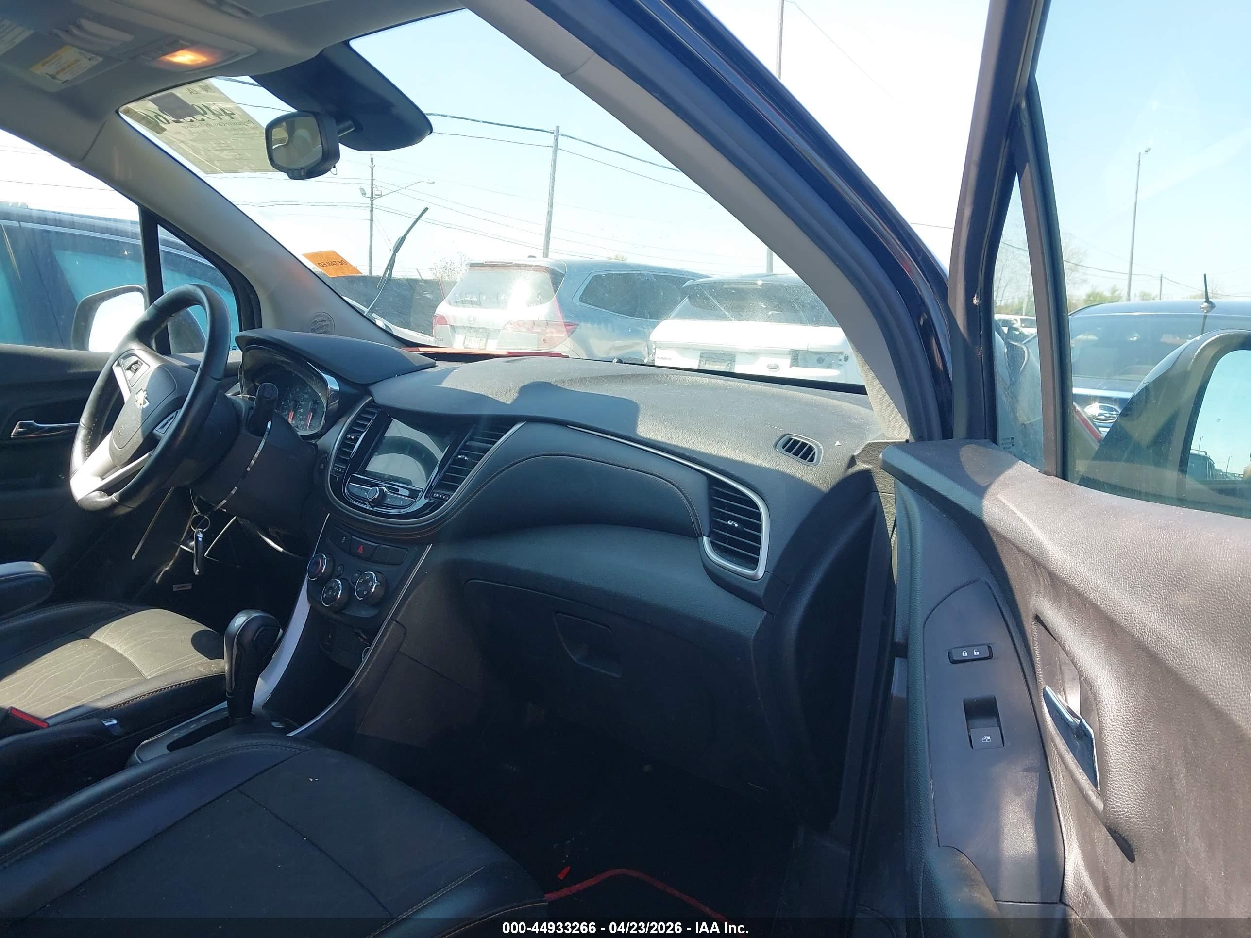 CHEVROLET TRAX image 5