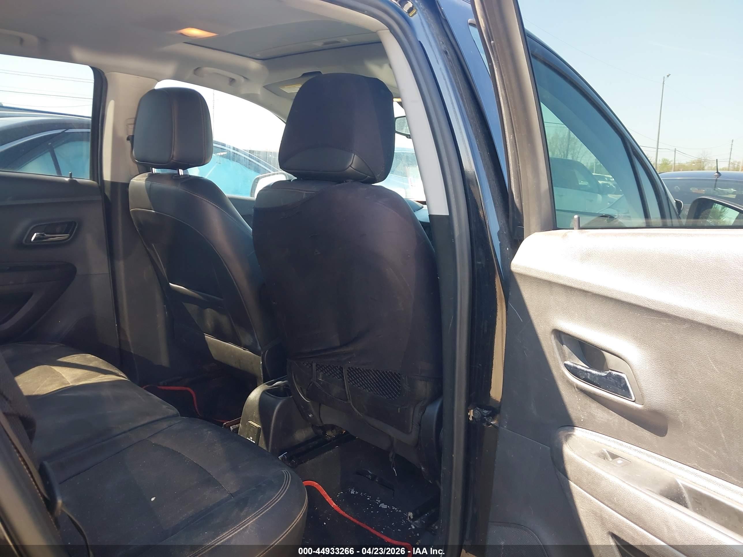 CHEVROLET TRAX image 8