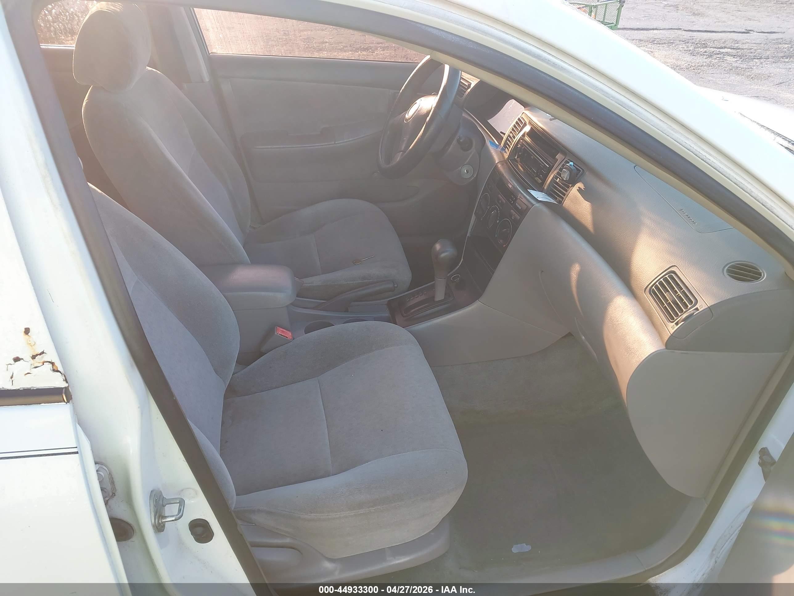 TOYOTA COROLLA image 5
