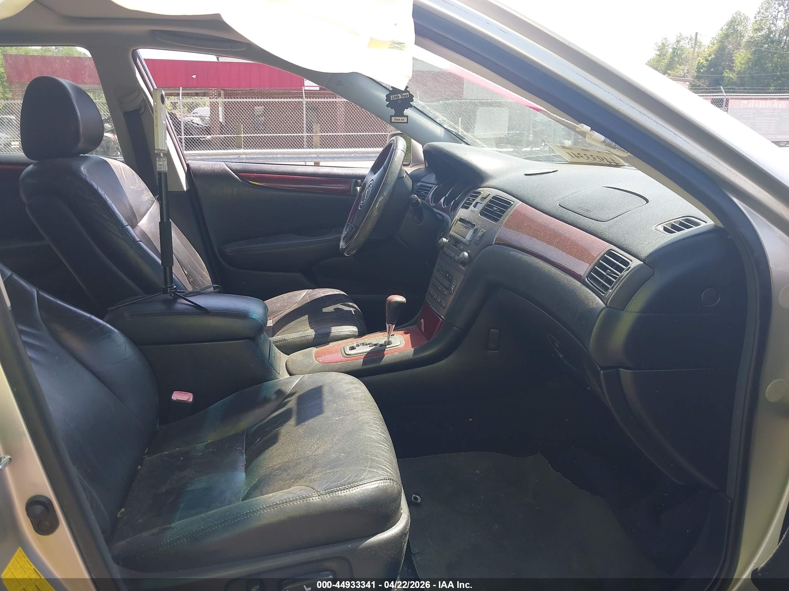 LEXUS ES image 5