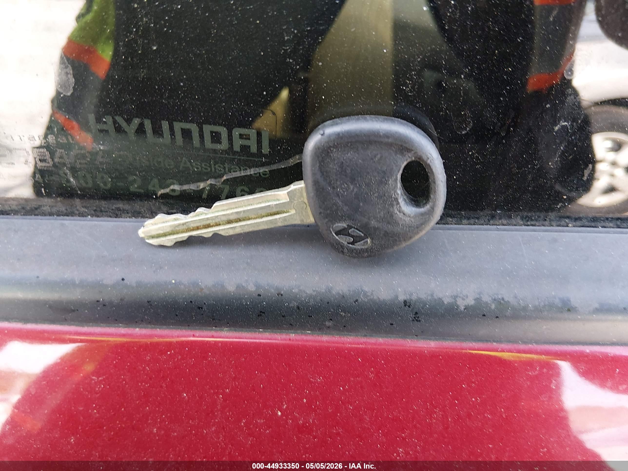 HYUNDAI SANTA image 11
