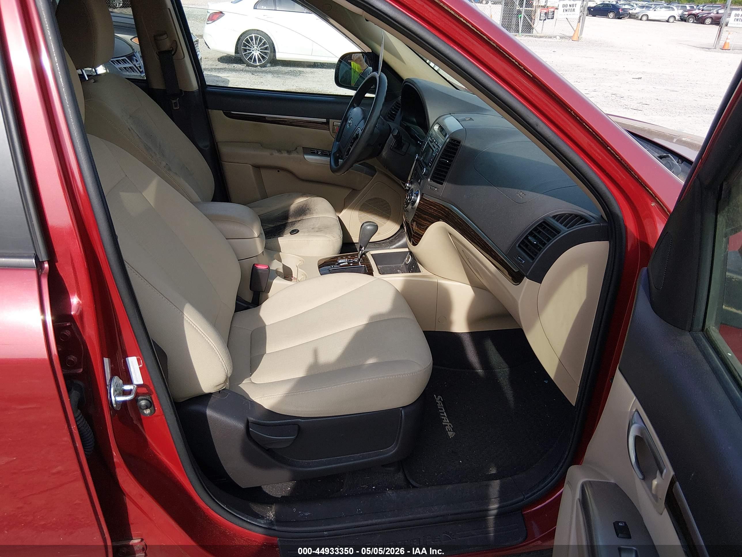 HYUNDAI SANTA image 5