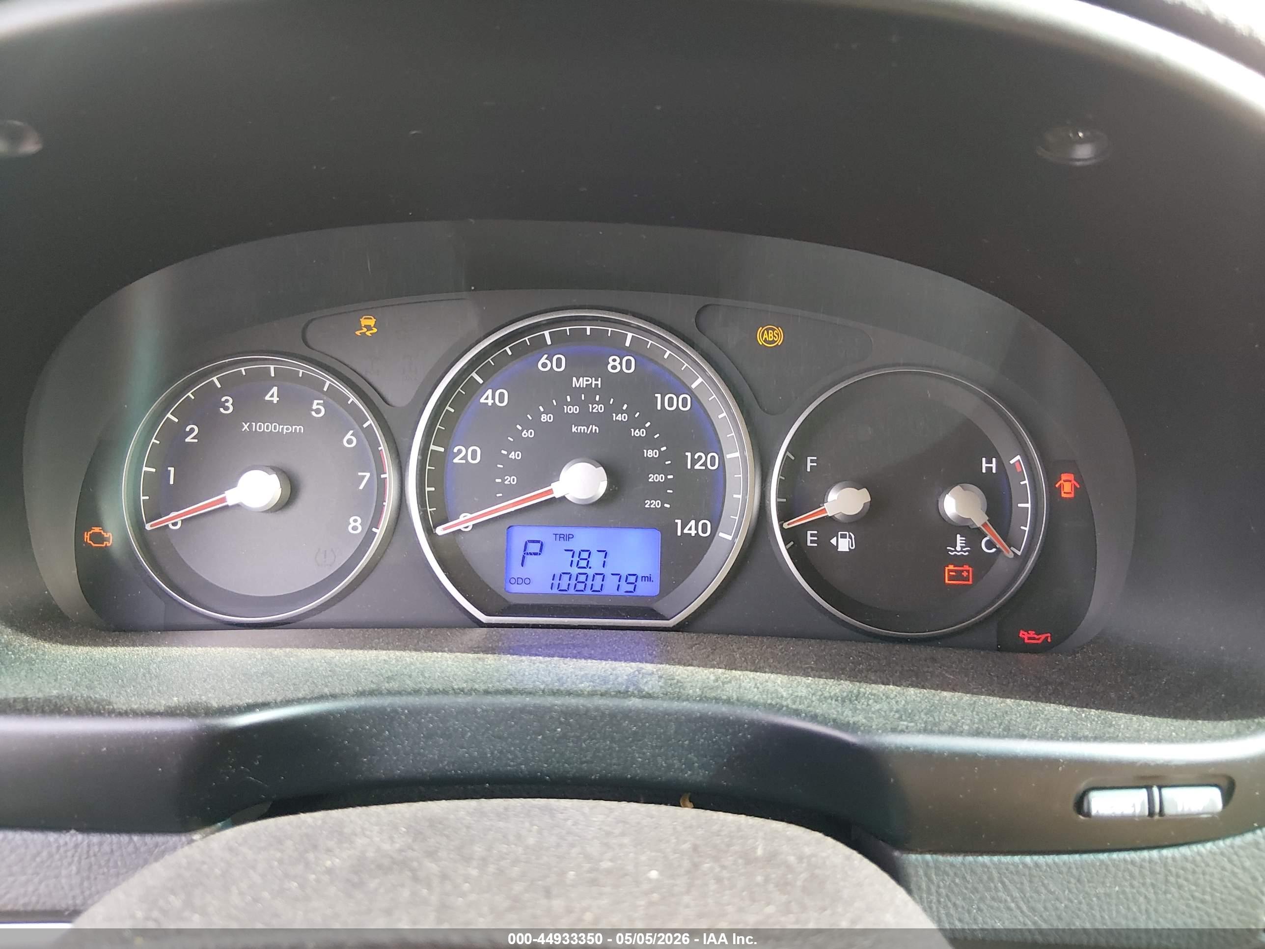 HYUNDAI SANTA image 7