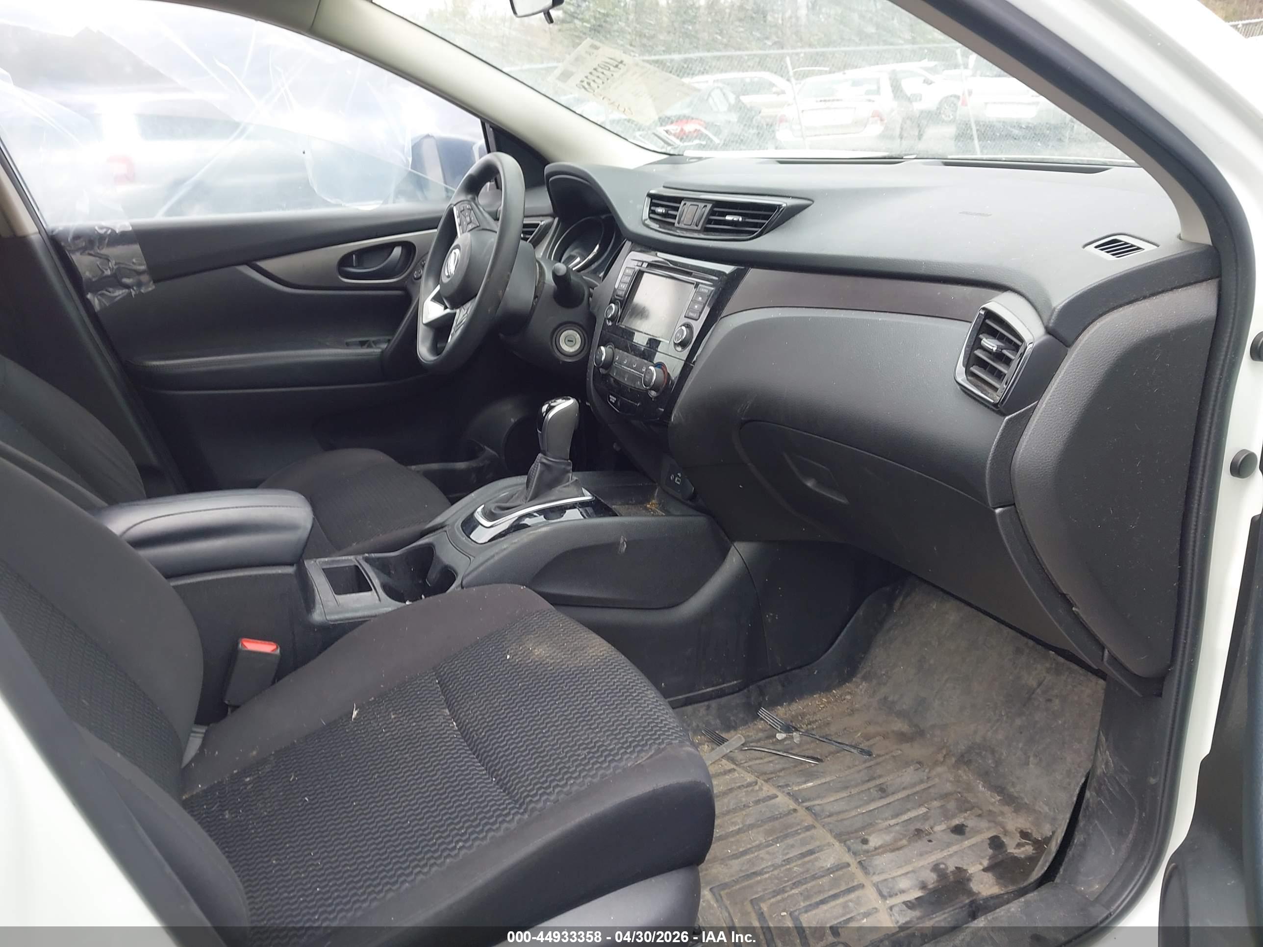 NISSAN ROGUE image 5