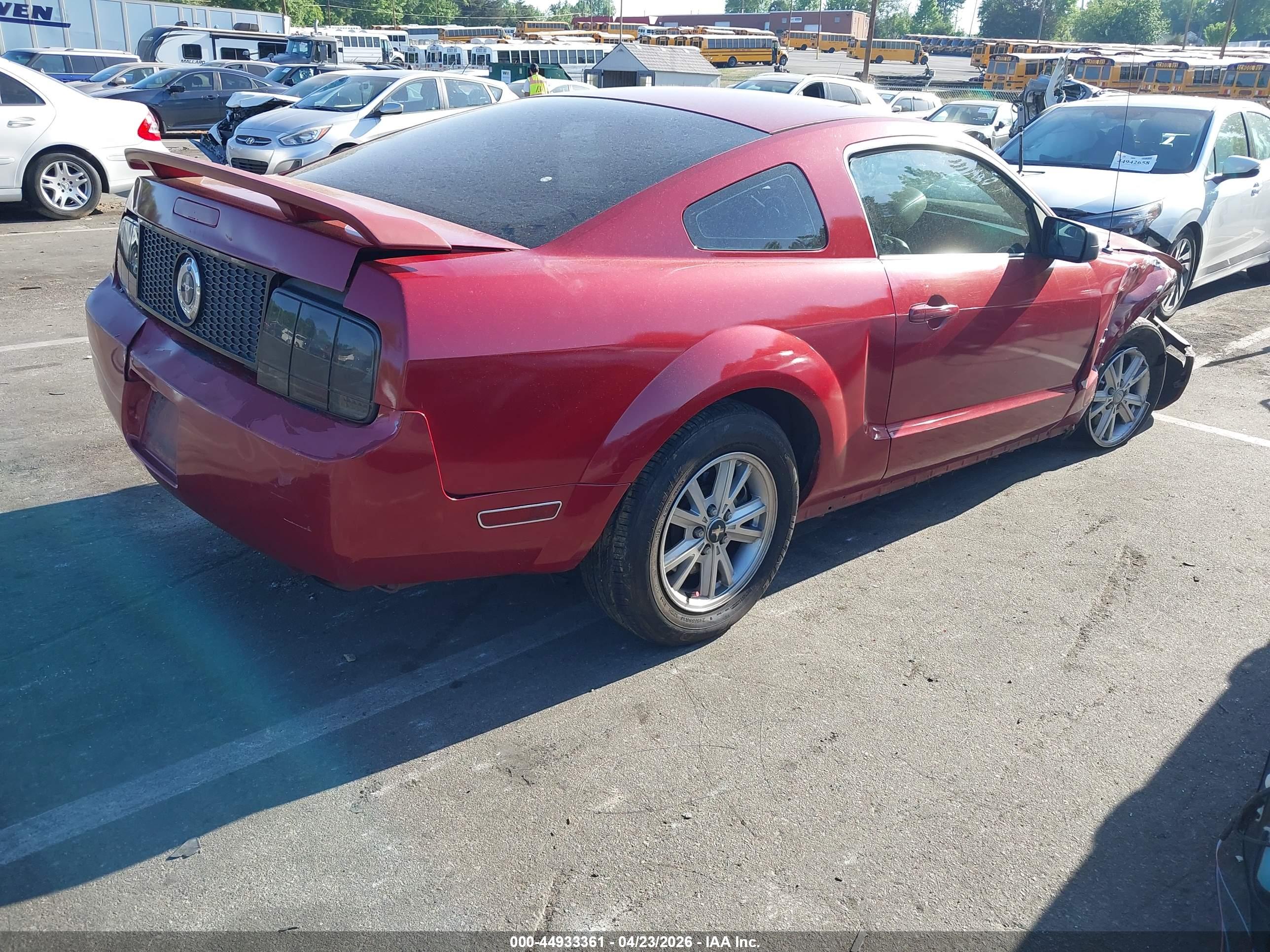 FORD MUSTANG image 4