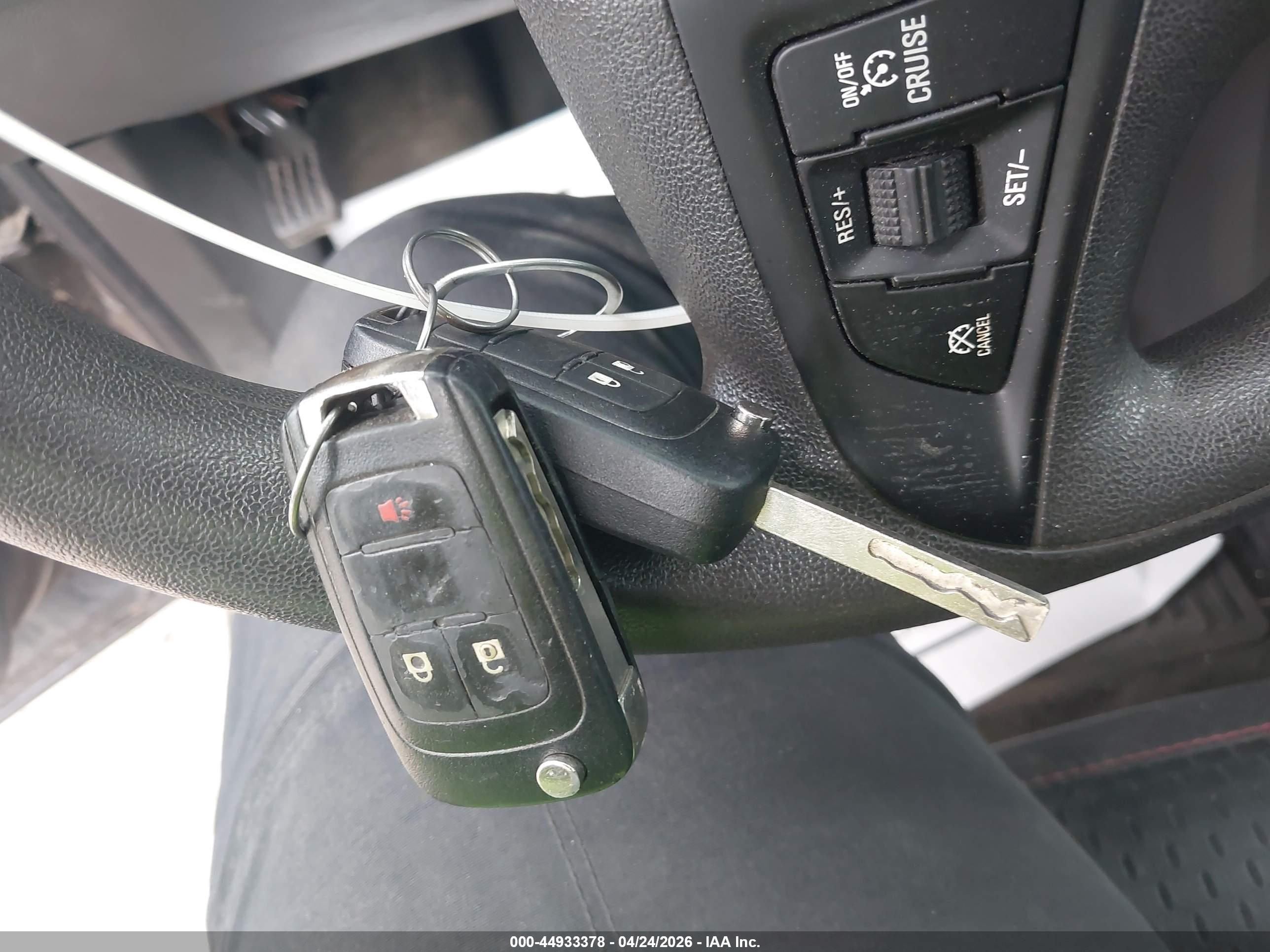 CHEVROLET EQUINOX image 11