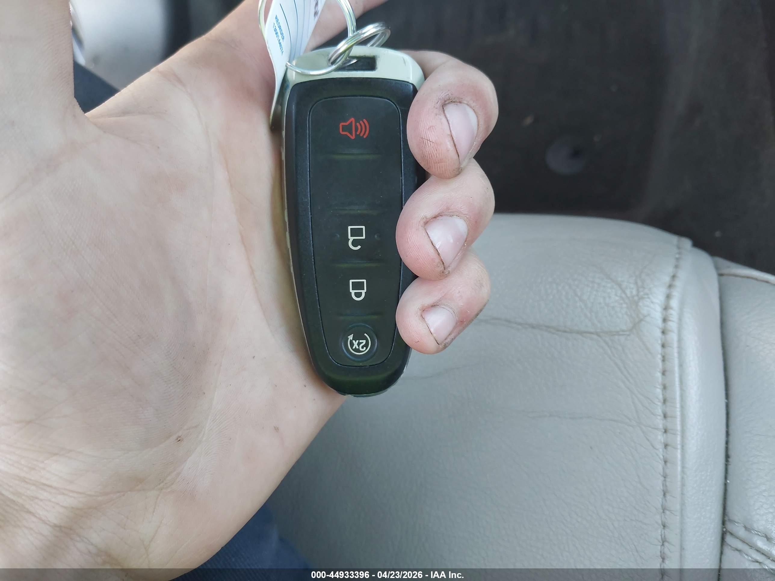 FORD EXPLORER image 11