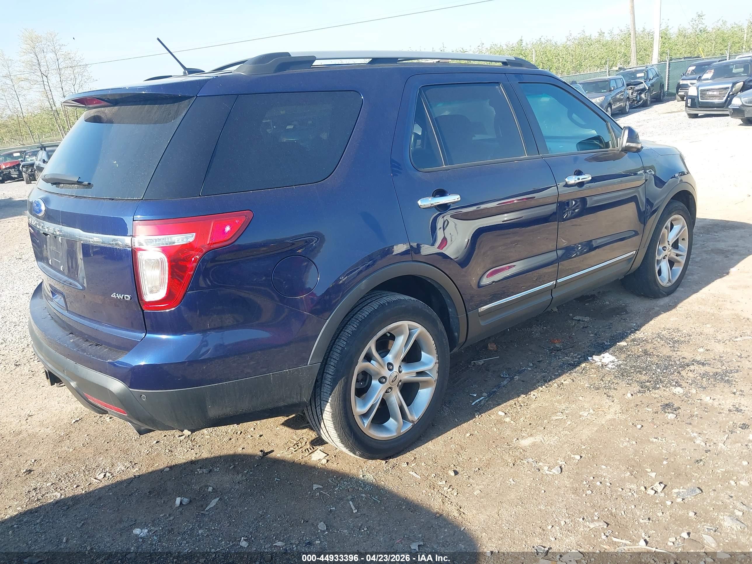 FORD EXPLORER image 4