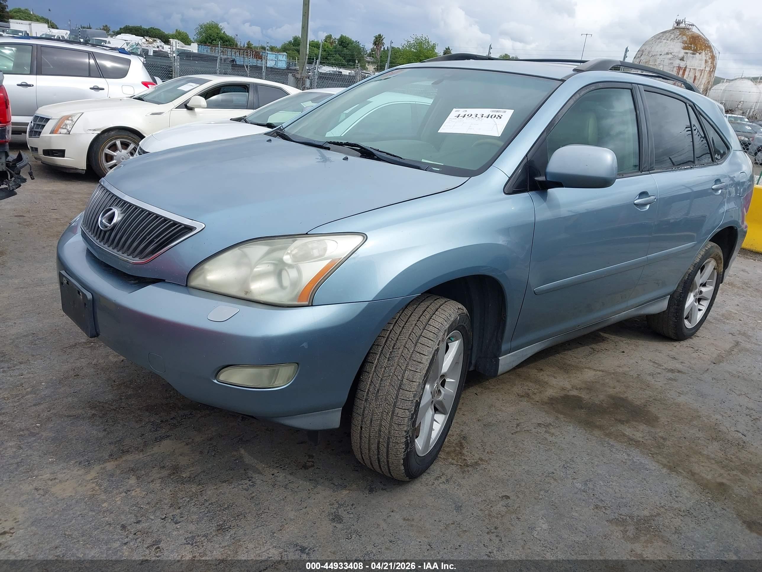 LEXUS RX image 2