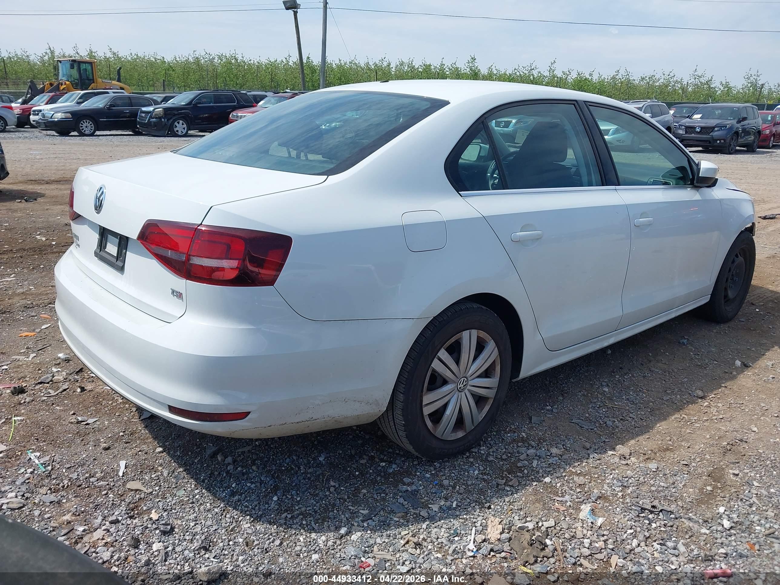 VOLKSWAGEN JETTA image 4