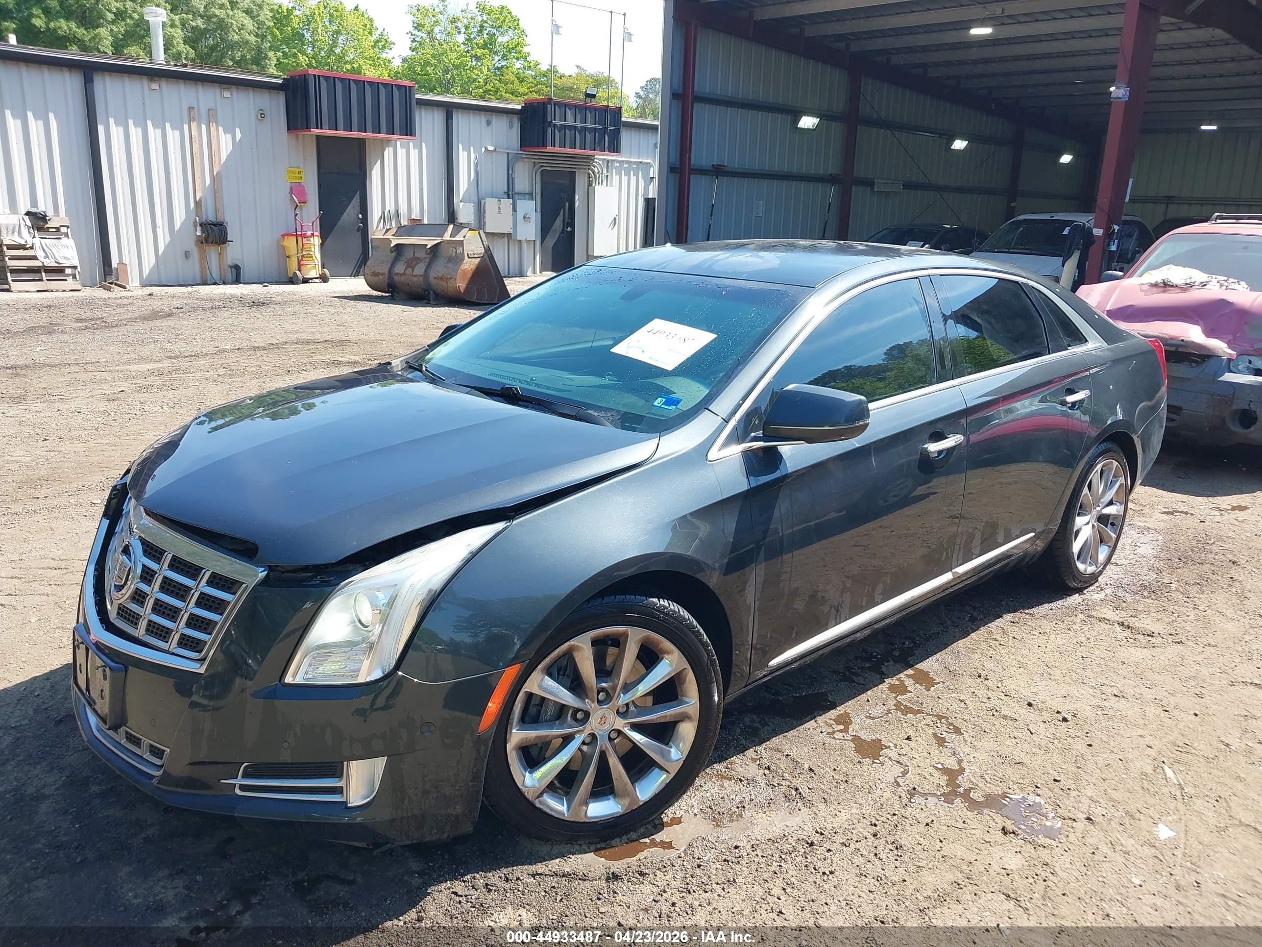 CADILLAC XTS image 2