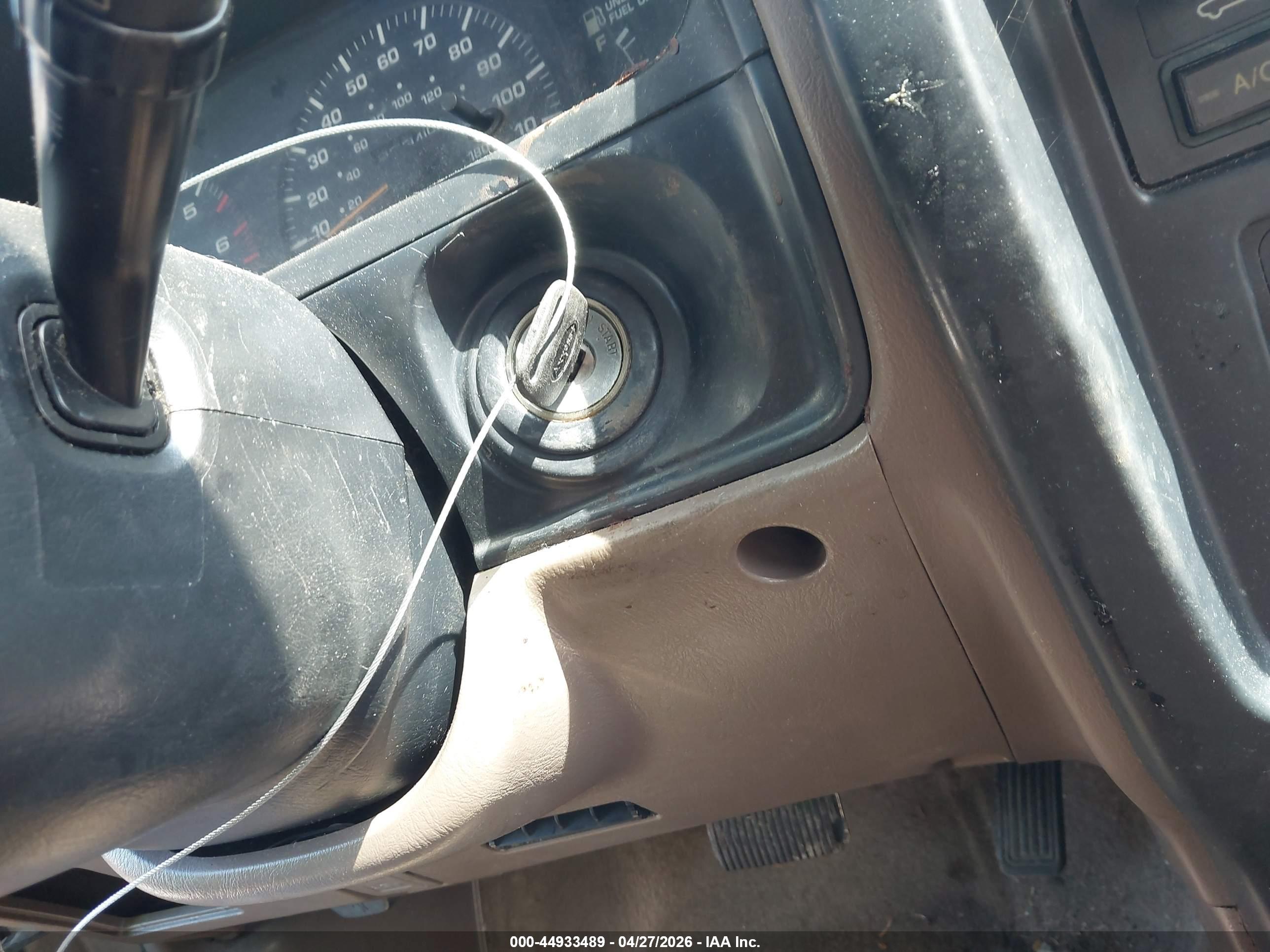 TOYOTA 4RUNNER image 11