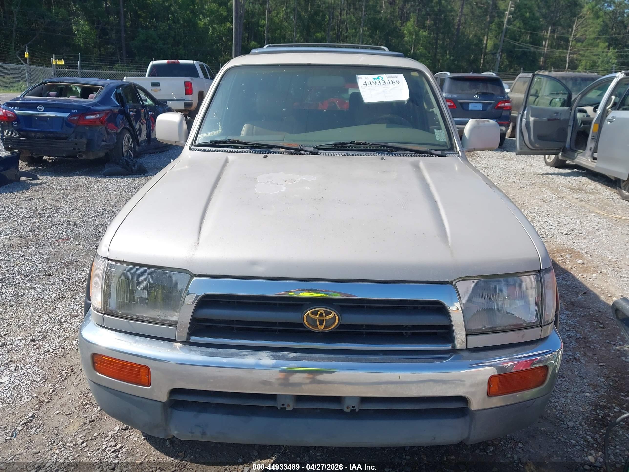 TOYOTA 4RUNNER image 6