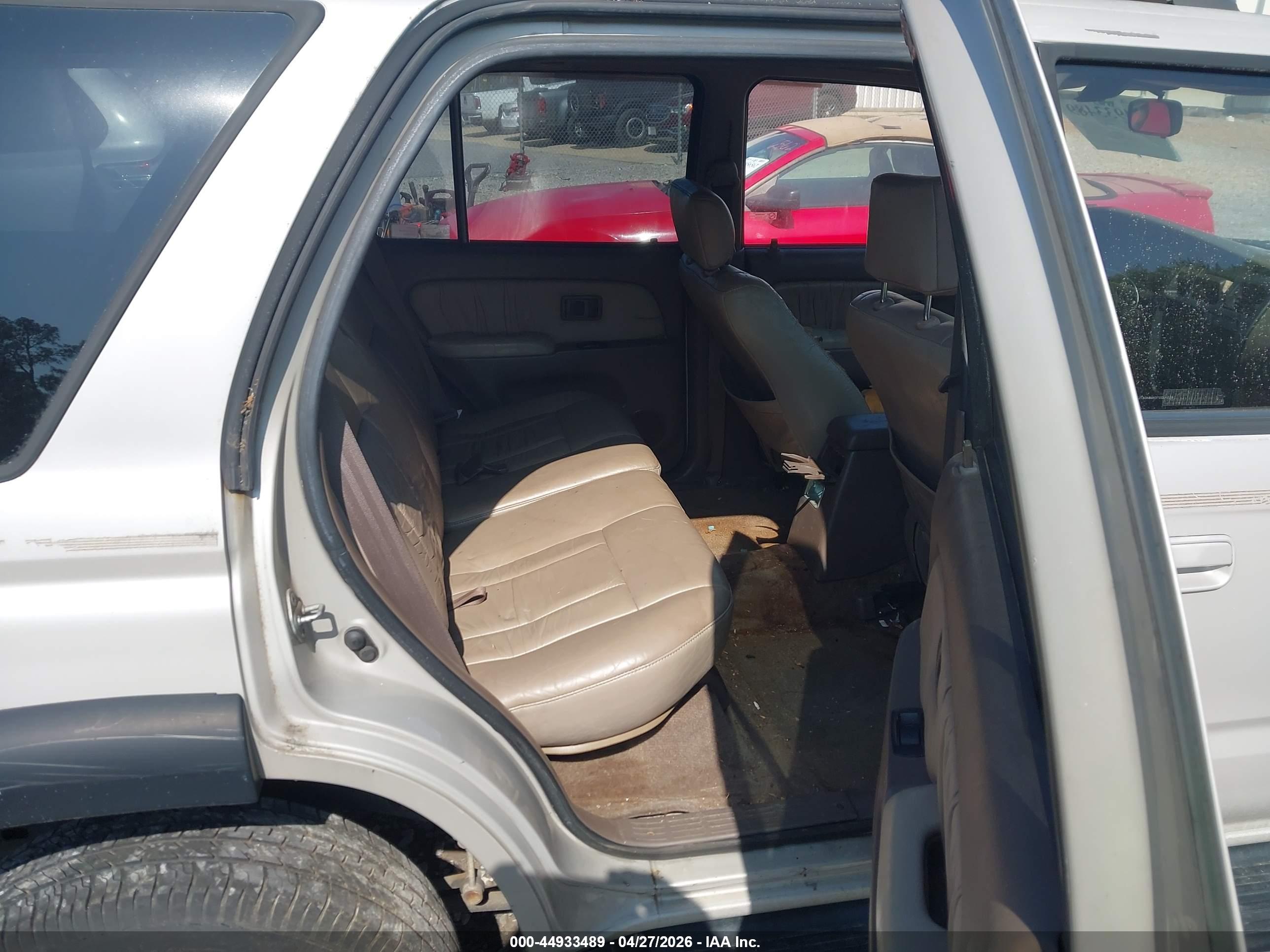 TOYOTA 4RUNNER image 8